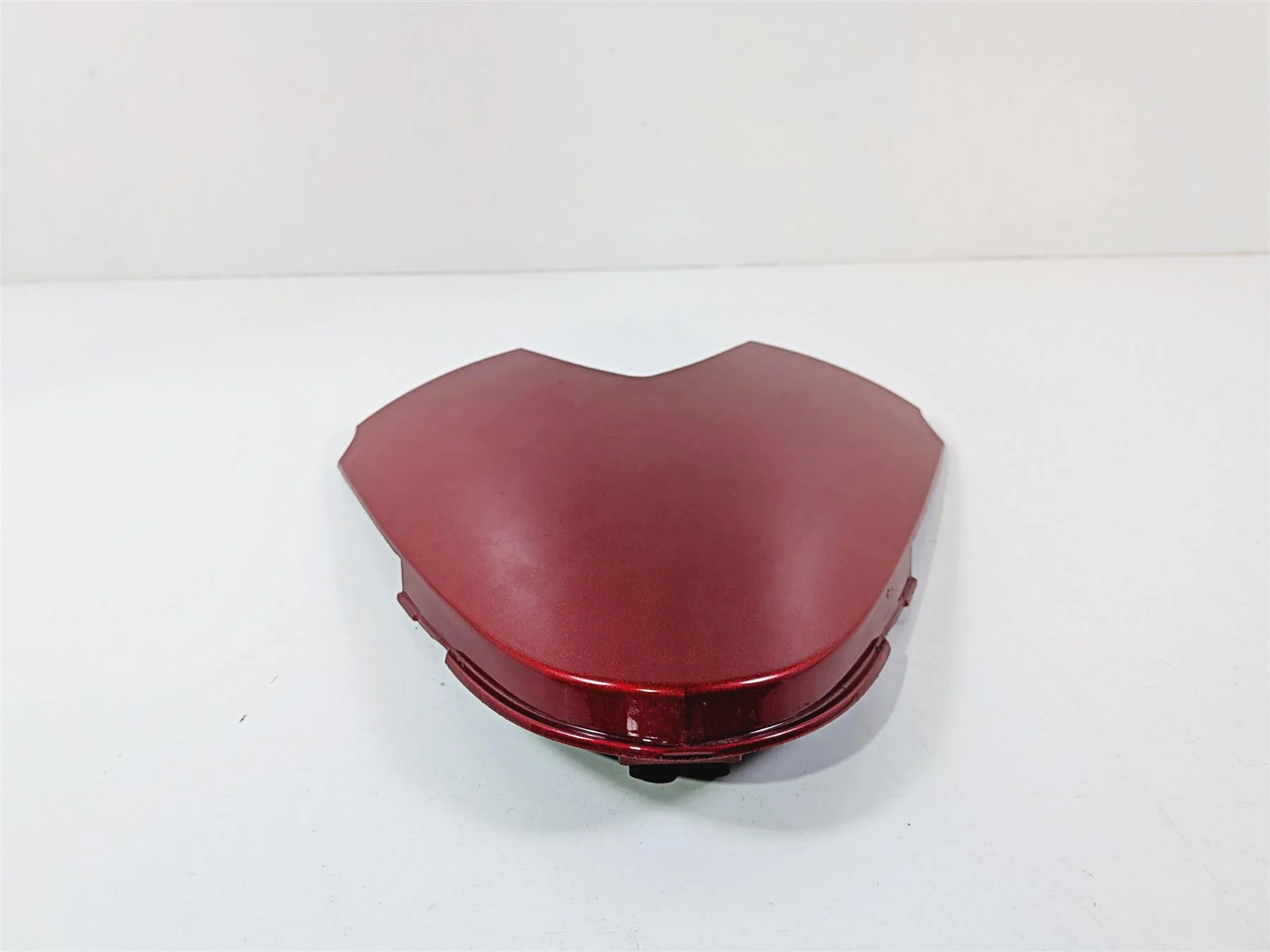 2013 Victory Vision Tour Center Top Red Air Box Cover Fairing 5436418 - Image 3