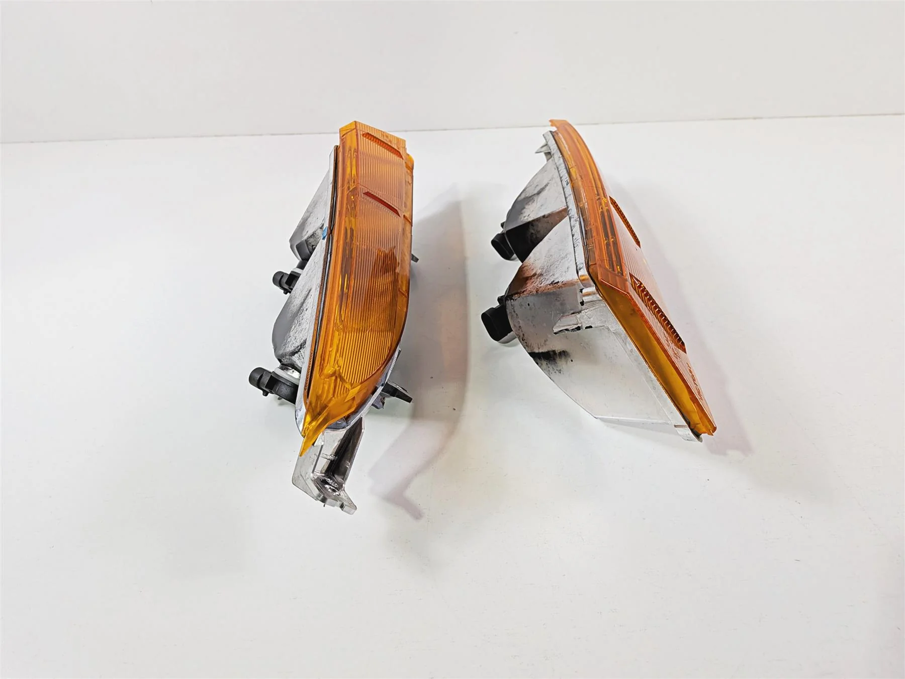 2013 Victory Vision Tour Front Blinker Turn Signal Set -Read 2410974 2410973 - Image 2