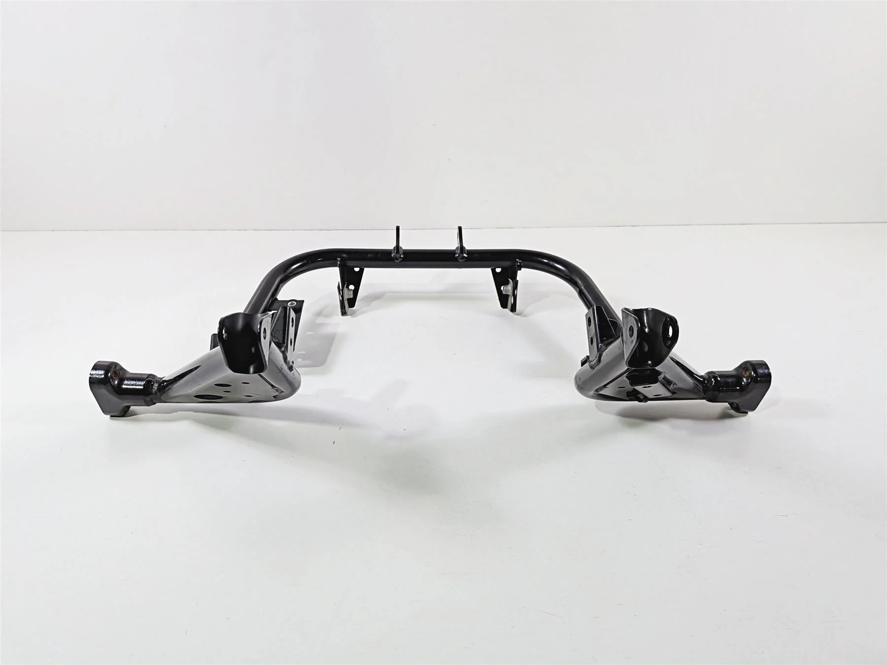 2013 Victory Vision Tour Front Engine Lower Crash Guard Rail Bracket 1016036 - Image 4