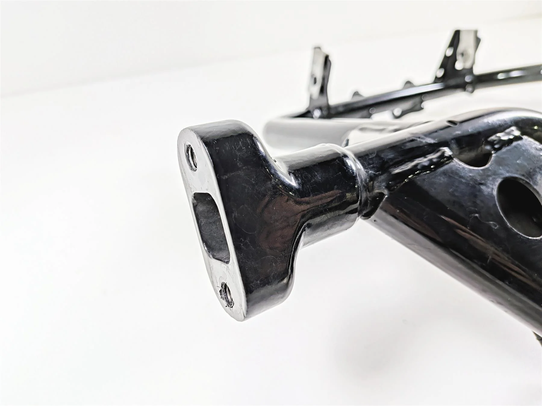 2013 Victory Vision Tour Front Engine Lower Crash Guard Rail Bracket 1016036 - Image 9