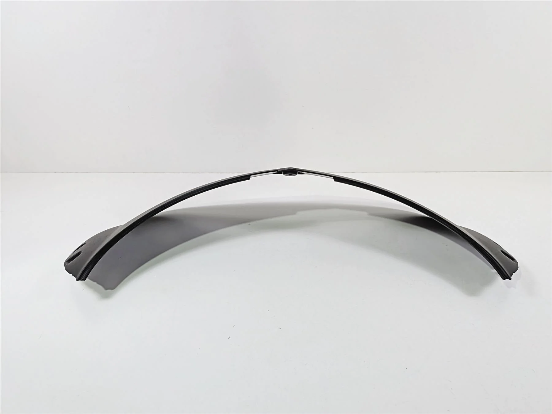 2013 Victory Vision Tour Front Lower Bug Fairing Cover Belly -Crack 5436394 - Image 4