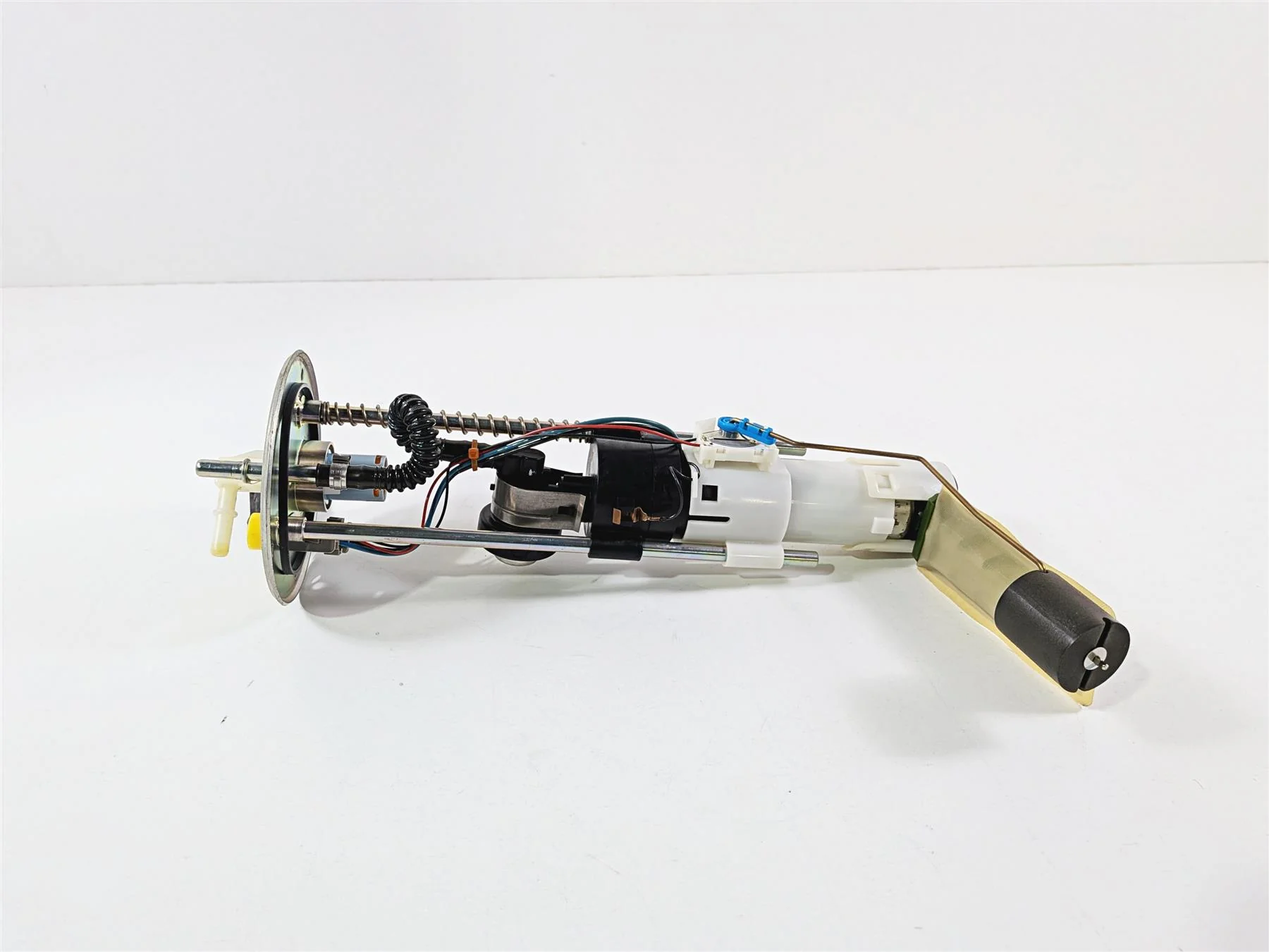 2013 Victory Vision Tour Fuel Gas Petrol Pump -Tested -Video 2521030 - Image 6