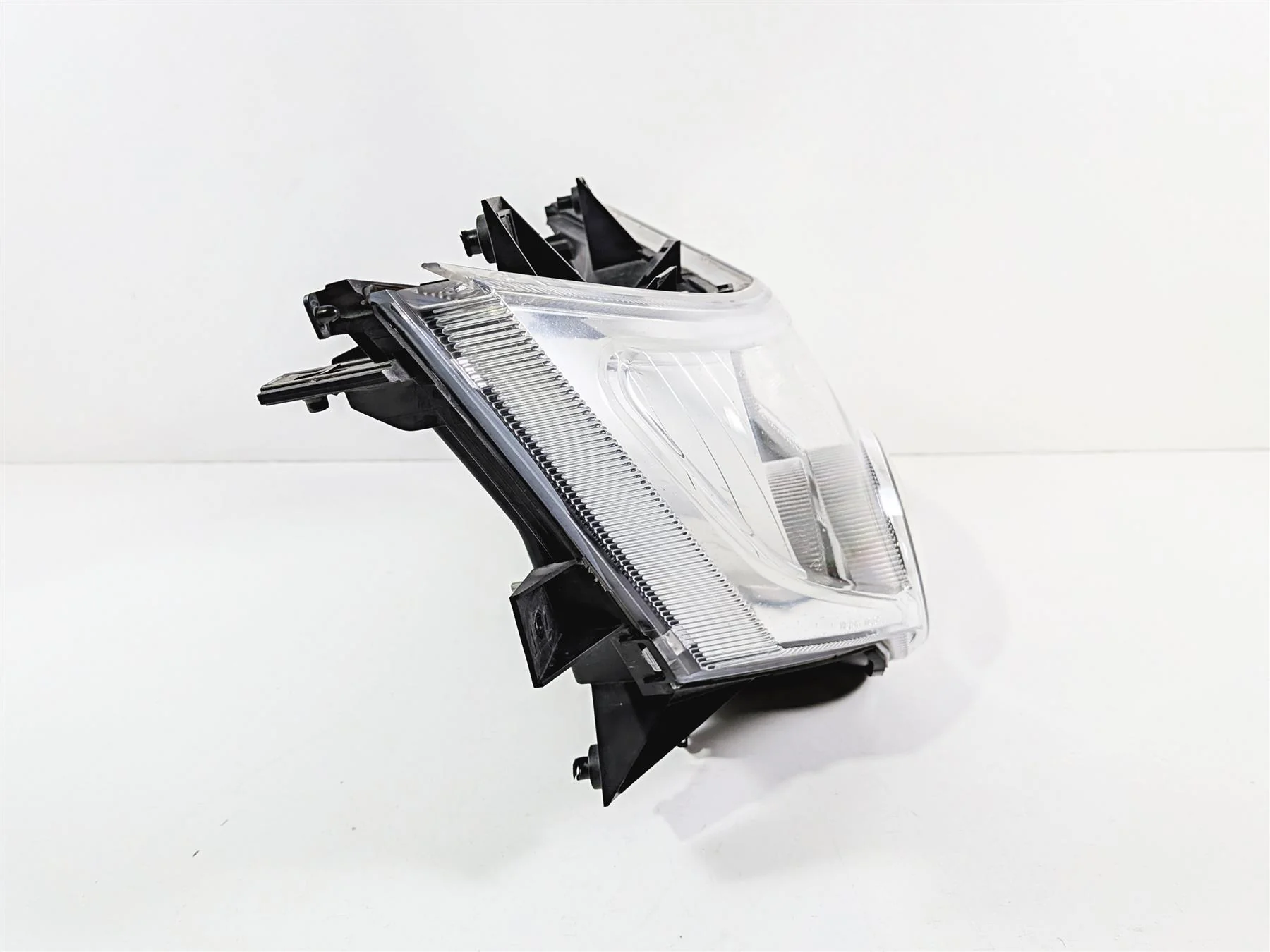 2013 Victory Vision Tour Headlight Head Light Lamp Lens -Tested 2410971 - Image 4