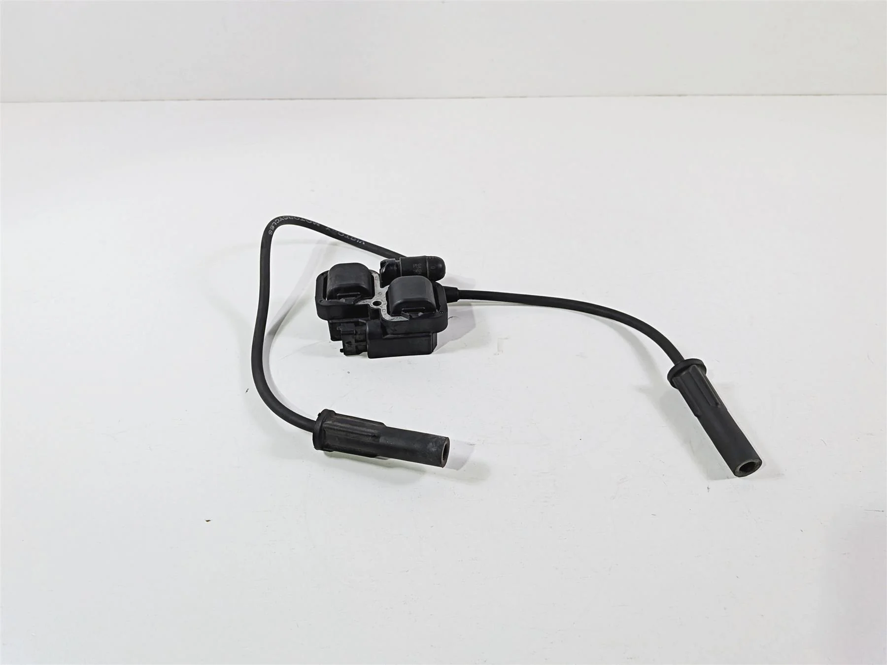 2013 Victory Vision Tour Ignition Coils & Wiring 4010425 2876049 - Image 3