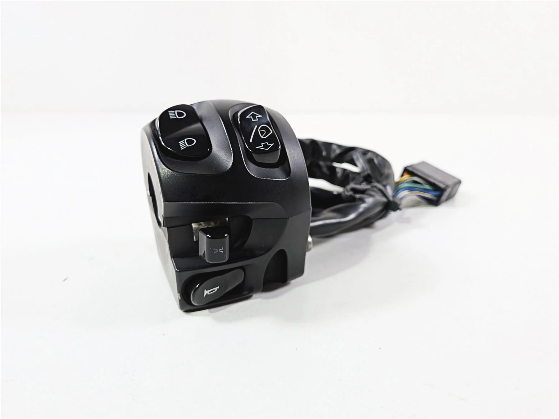 2013 Victory Vision Tour Left Hand Windshield Light Control Switch 4011993