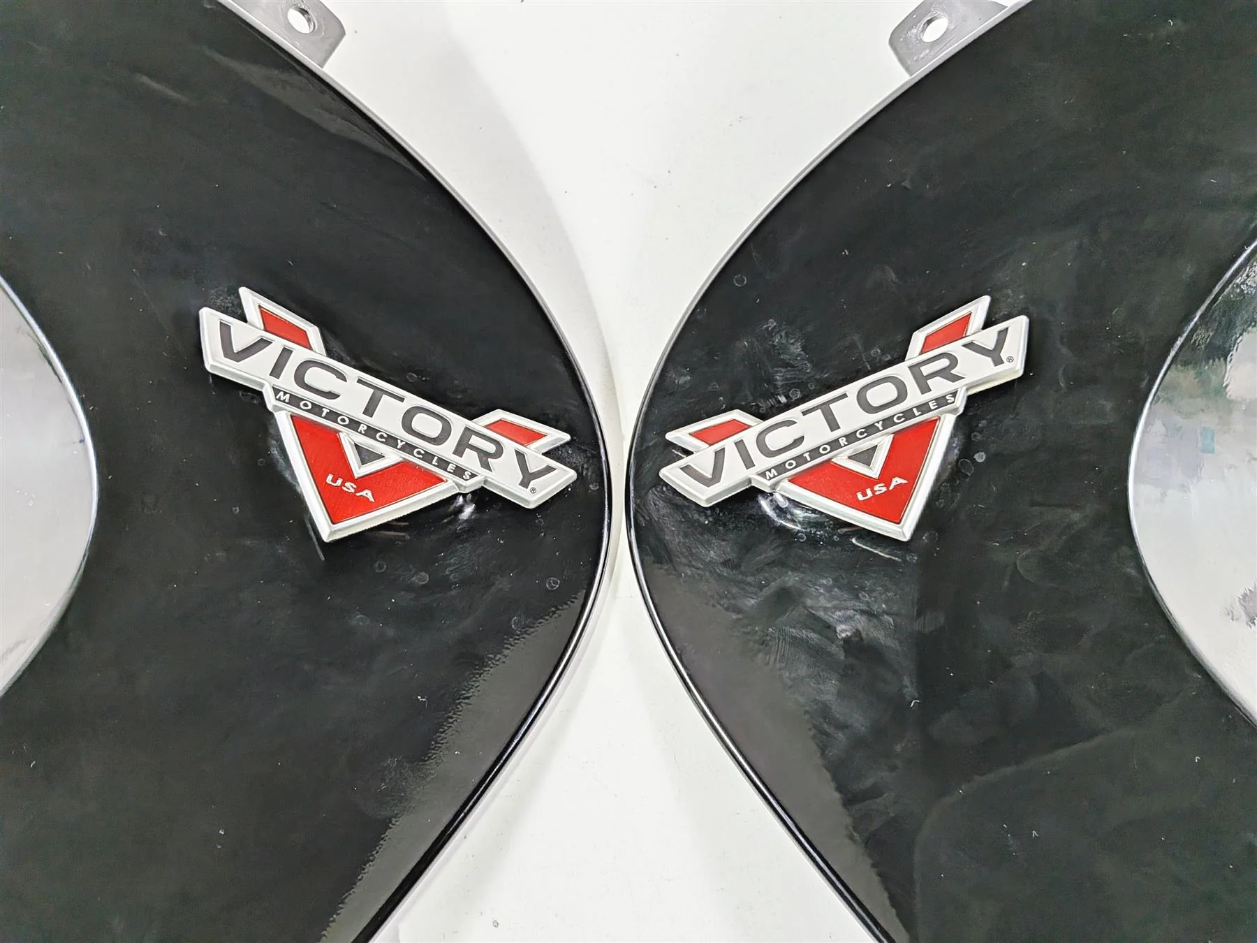 2013 Victory Vision Tour Left Right Inner Side Cover Fairing Set 5438772 5438773 - Image 6