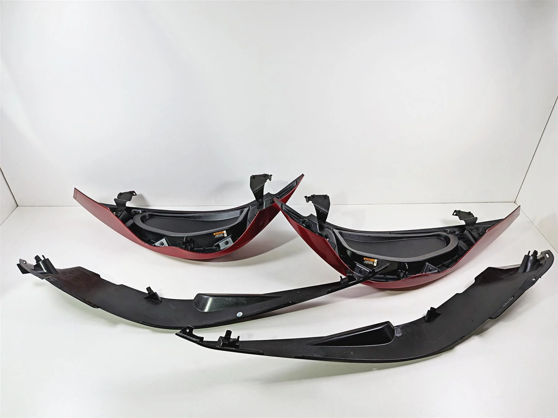 2013 Victory Vision Tour Left Right Saddlebag Cover Lid Set 5437638 5437637 - Image 2