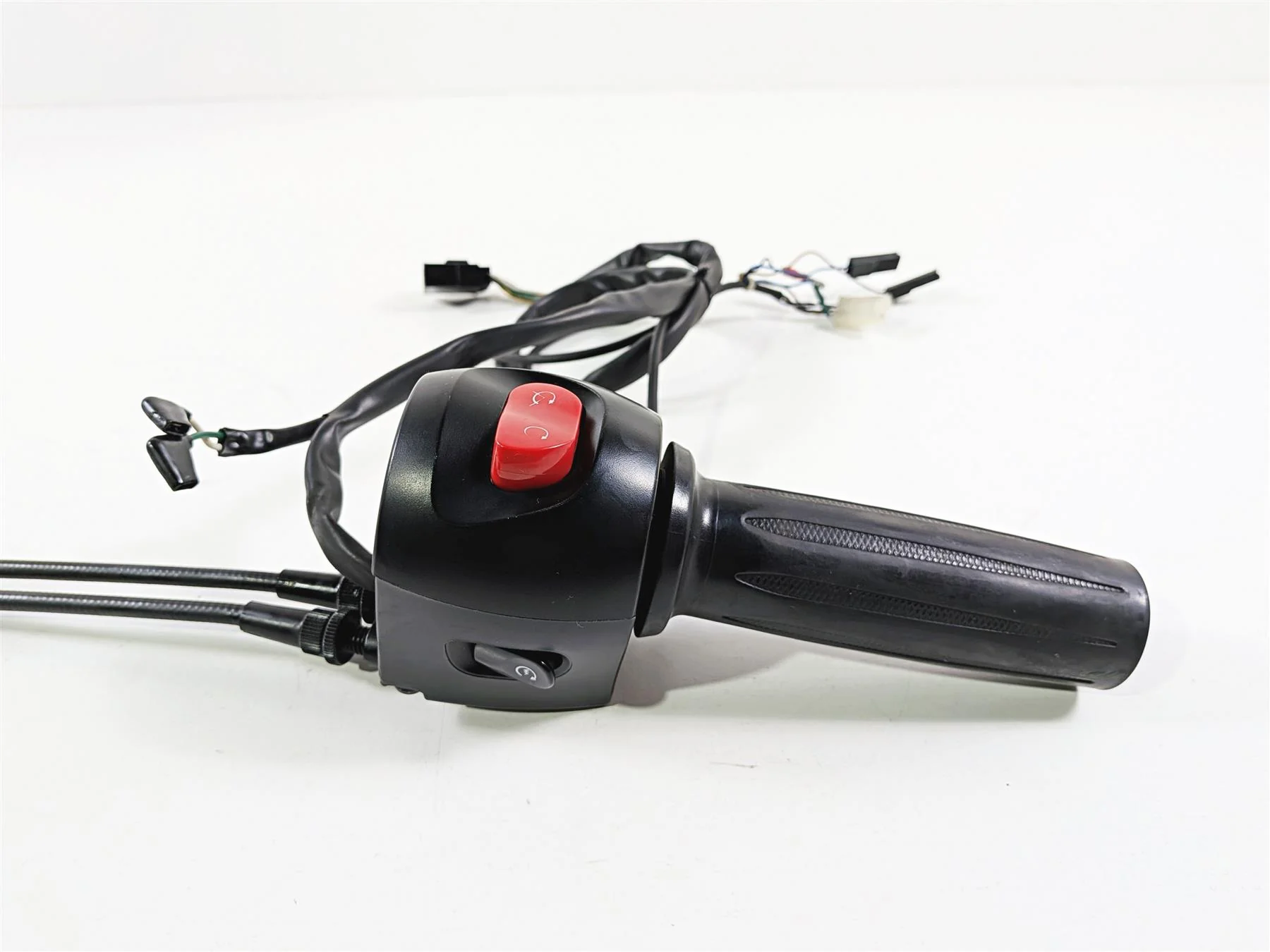 2013 Victory Vision Tour Right Hand Control Switch & Grip Heater 4011357 - Image 9