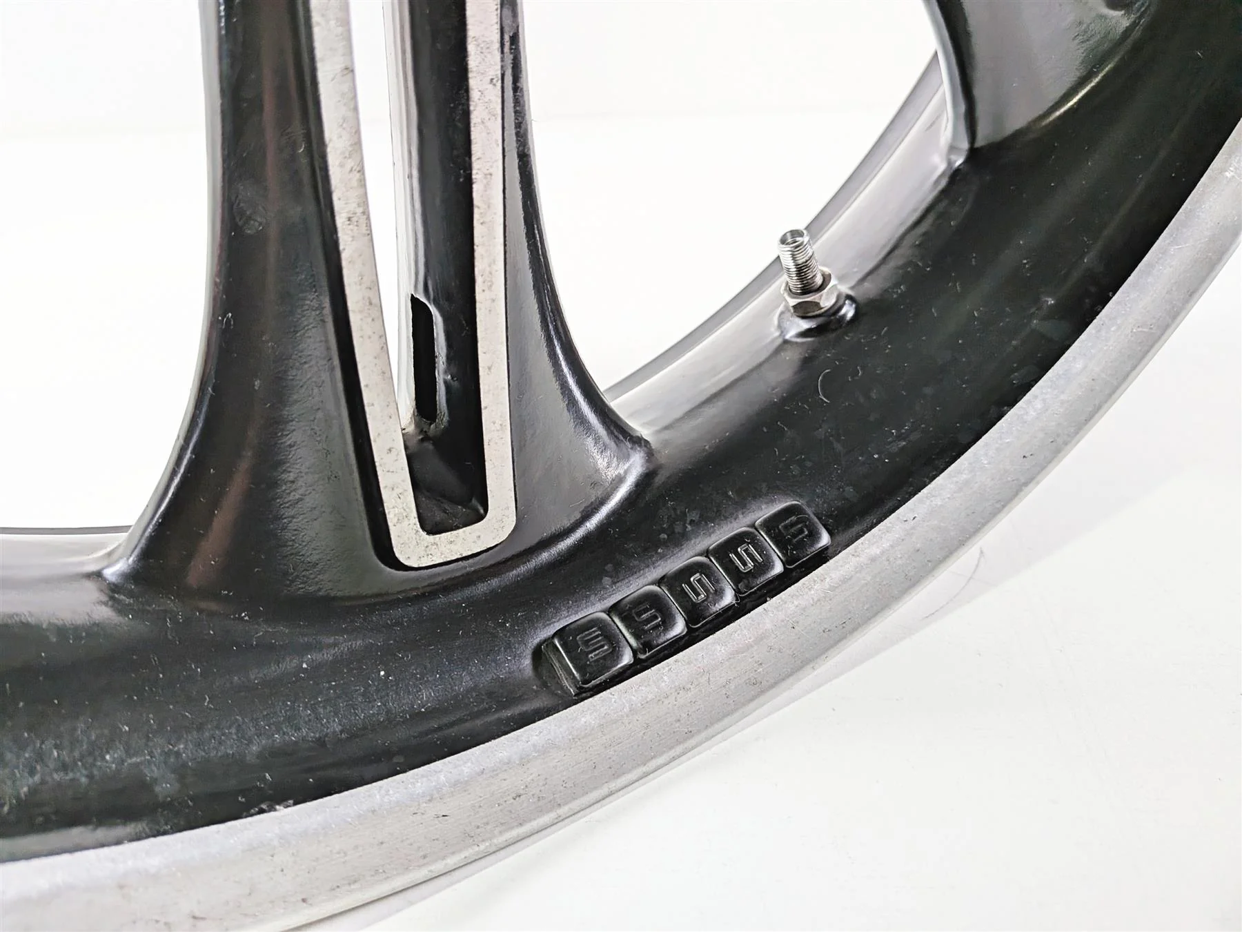 2013 Victory Vision Tour Straight Black Front Wheel Rim 18x3.5 1521383 - Image 12