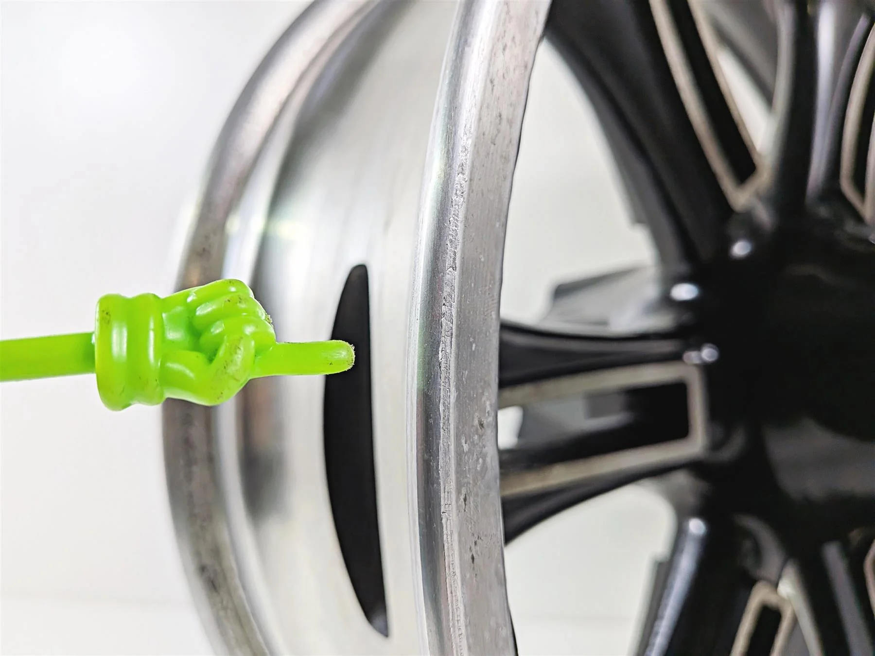 2013 Victory Vision Tour Straight Black Rear Wheel Rim 16x5 1521384 - Image 8