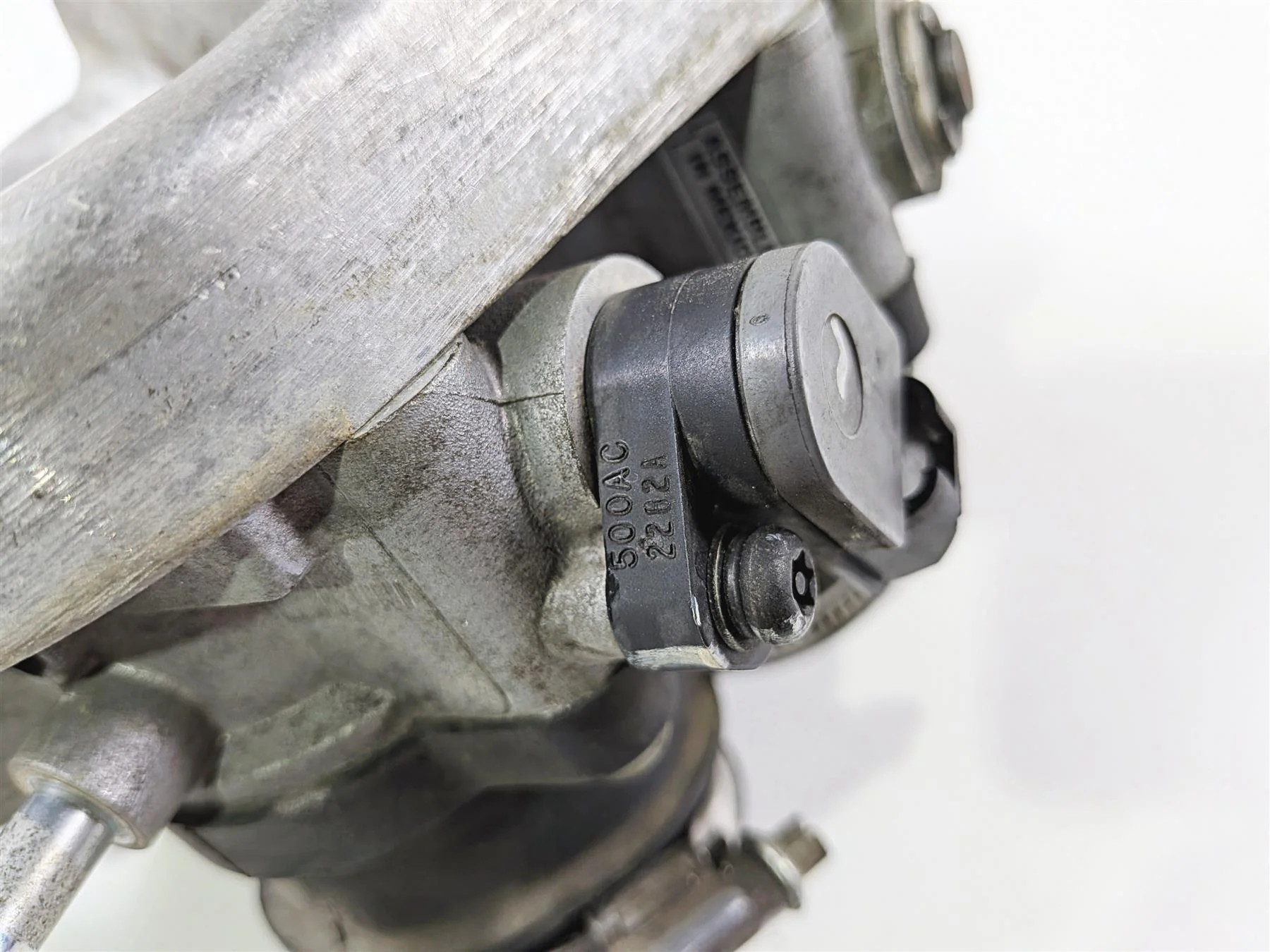 2013 Victory Vision Tour Throttle Body Bodies Fuel Injection 1204320 1205085 - Image 10