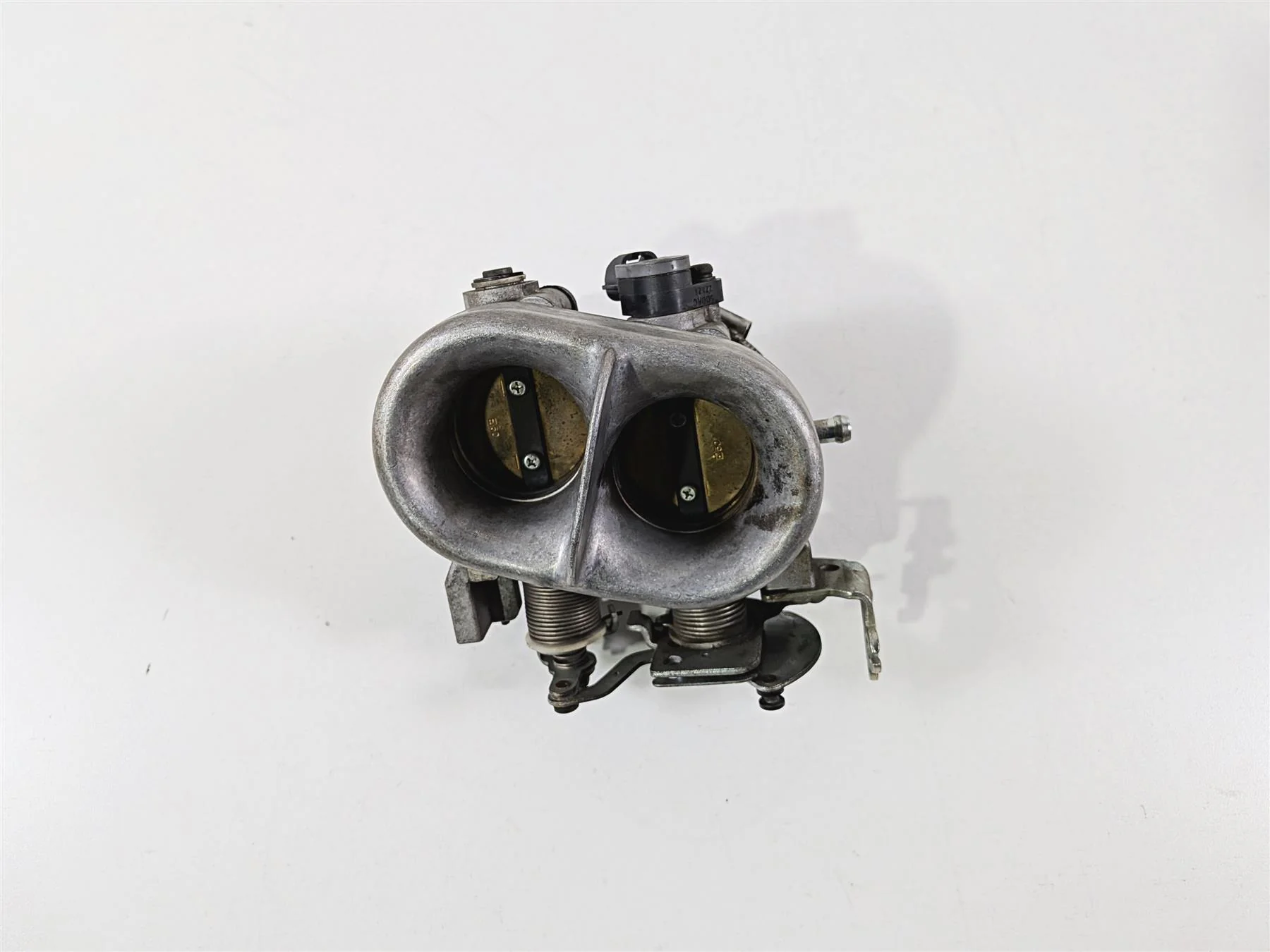 2013 Victory Vision Tour Throttle Body Bodies Fuel Injection 1204320 1205085 - Image 2
