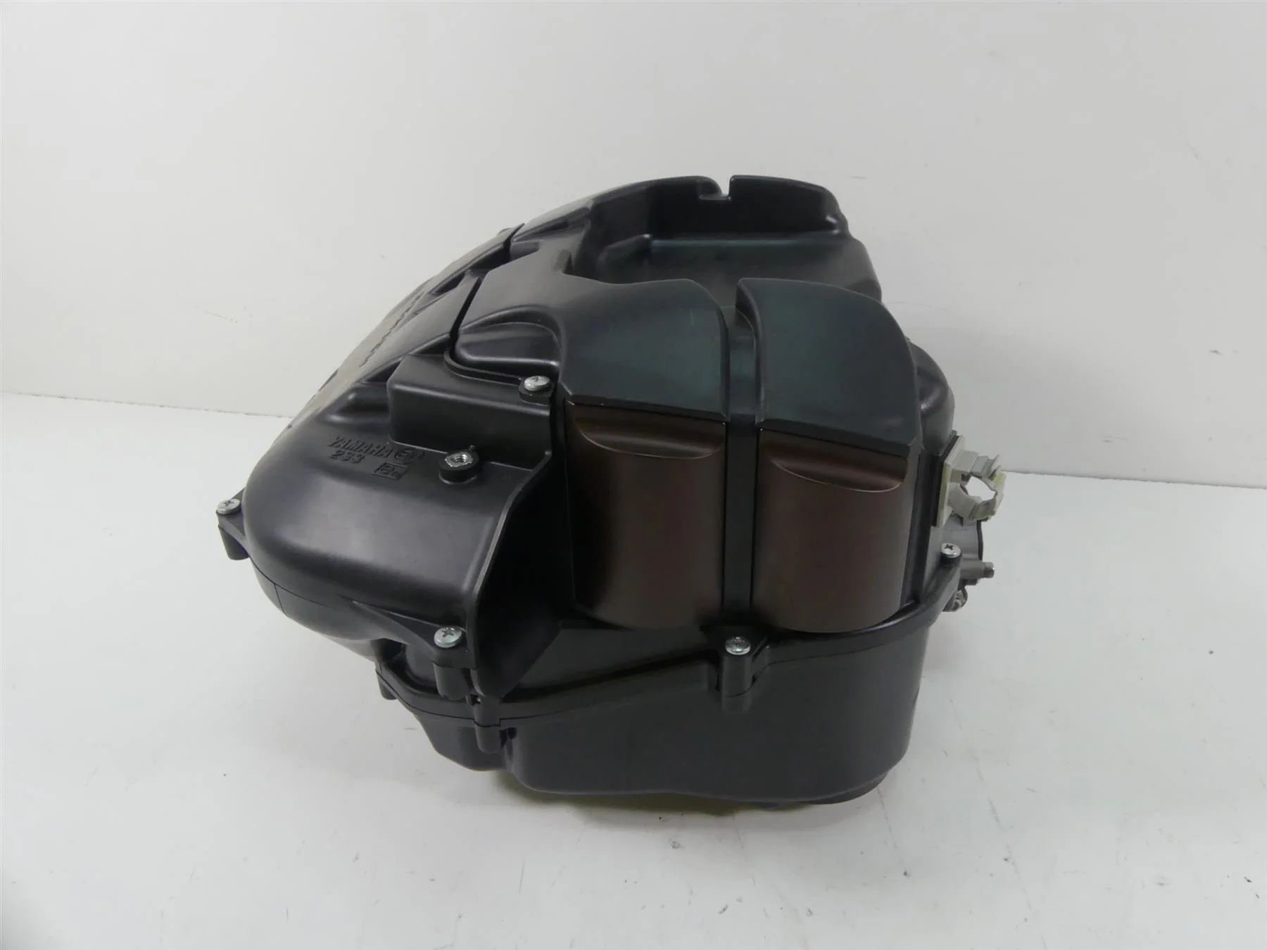 2013 Yamaha VMX17 V-Max 1700 Air Box Filter Cleaner Breather Set 2S3-14411-00-00 - Image 4
