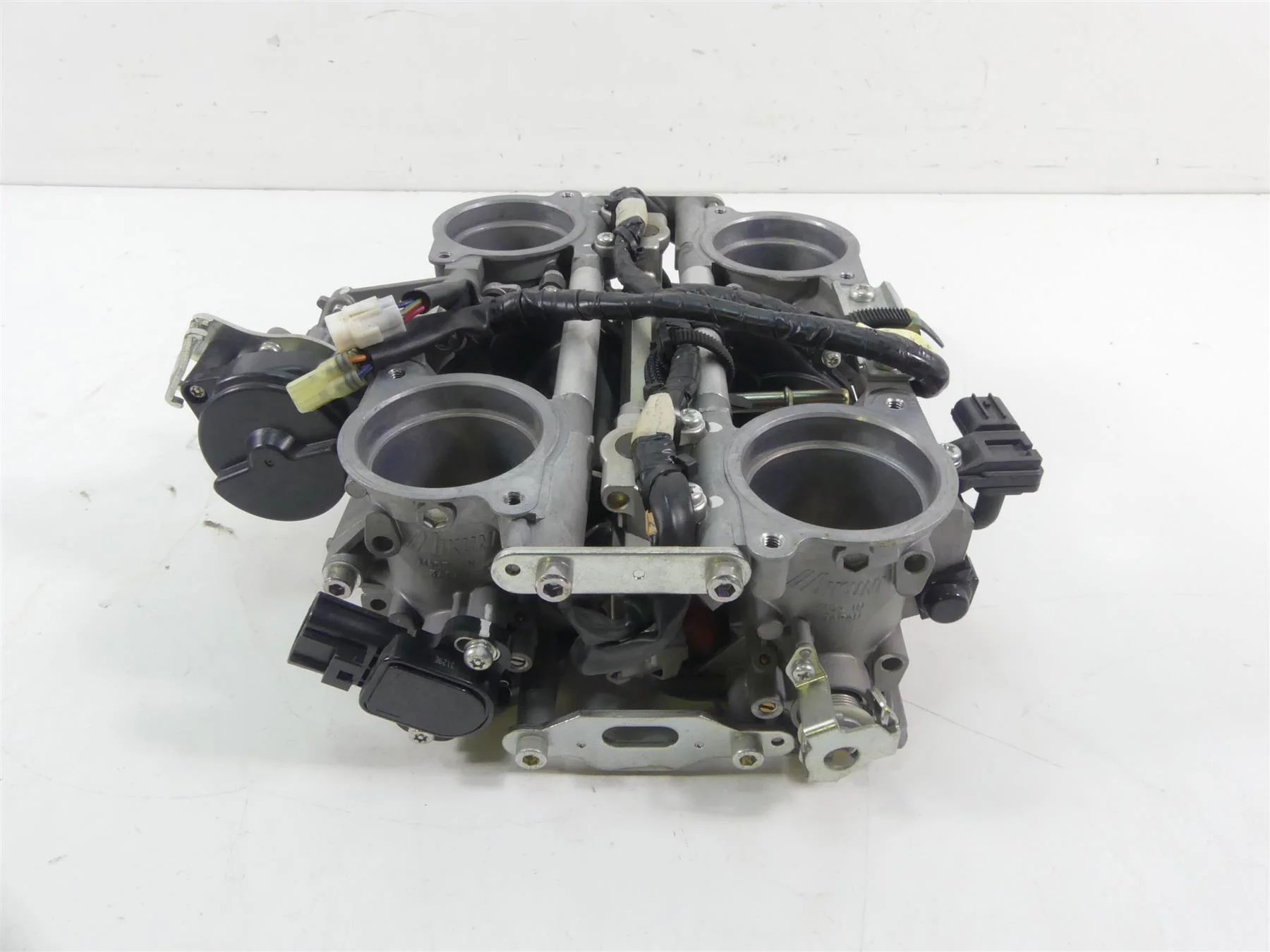 2013 Yamaha VMX17 V-Max 1700 Mikuni Throttle Body Bodies Set 2S3-13750-00-00 - Image 12