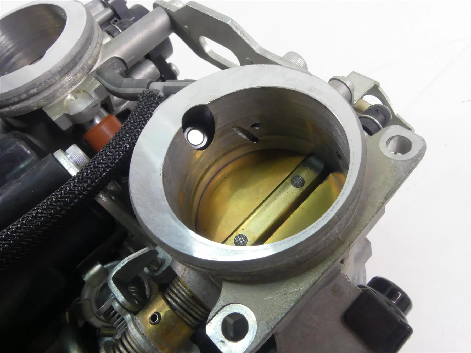 2013 Yamaha VMX17 V-Max 1700 Mikuni Throttle Body Bodies Set 2S3-13750-00-00 - Image 4