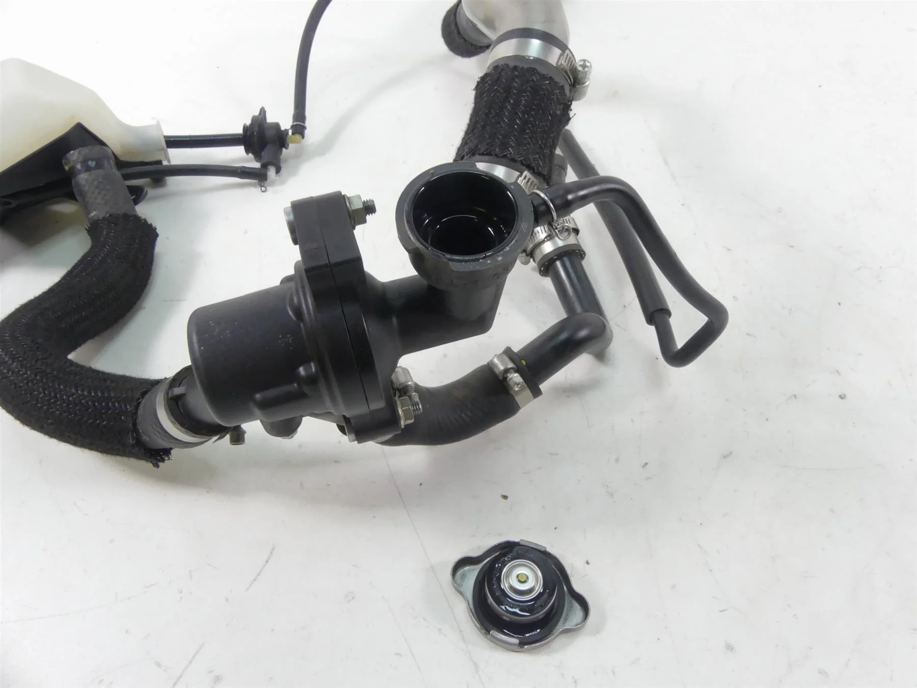 2013 Yamaha VMX17 V-Max 1700 Radiator Cooler Reservoir Hose Set 2S3-21871-00-00 - Image 7