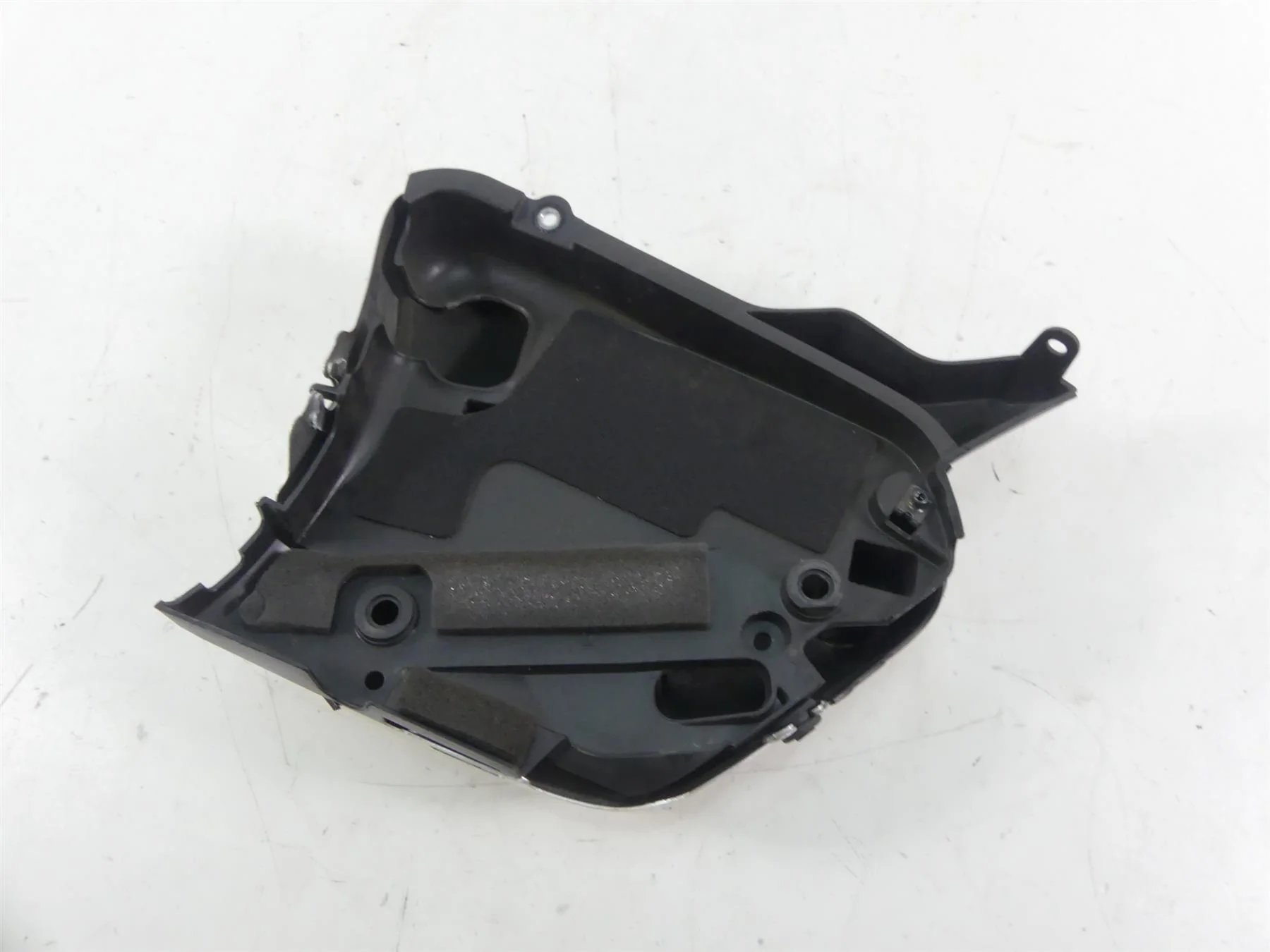 2013 Yamaha VMX17 V-Max 1700 Right Side Cover Fairing & Holder 2S3-21741-10-00 - Image 5
