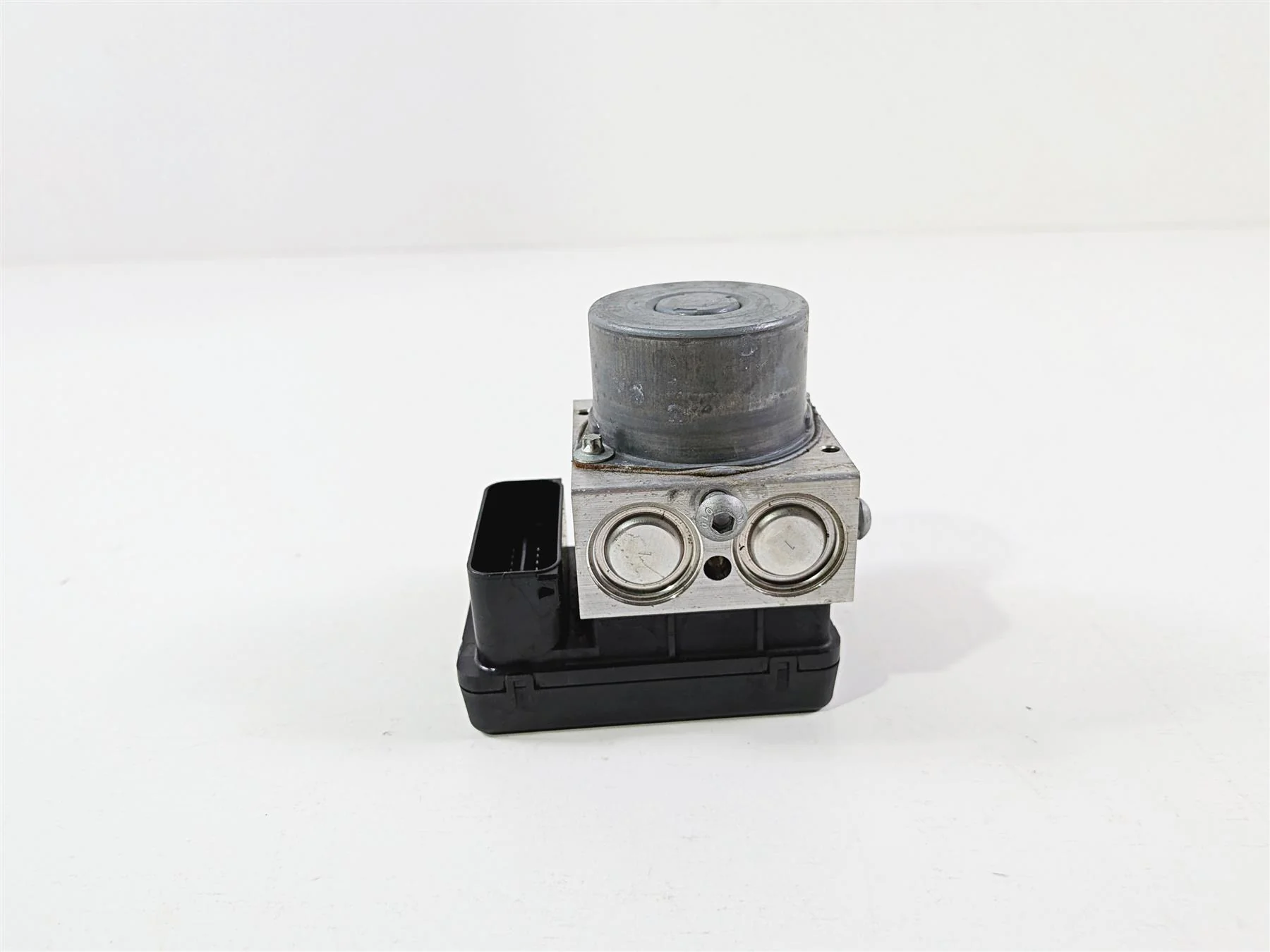 2014 Aprilia RSV4 RR Factory Abs Brake Pump Module Unit B044760 B044588 - Image 8