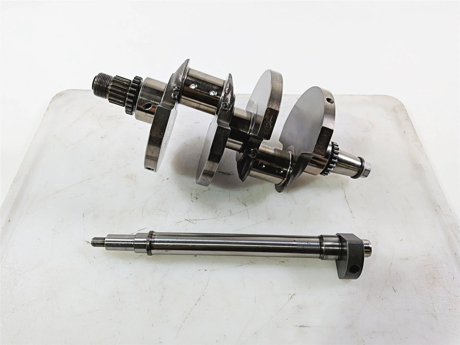 2014 Aprilia RSV4 RR Factory Crankshaft Crank Shaft & Counter Balance B0430675
