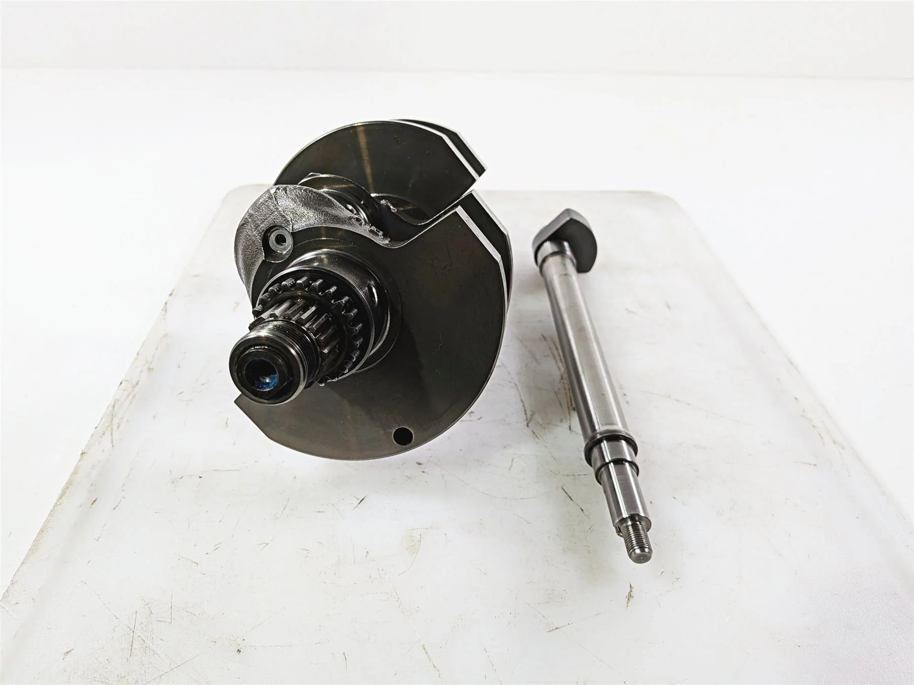2014 Aprilia RSV4 RR Factory Crankshaft Crank Shaft & Counter Balance B0430675 - Image 3