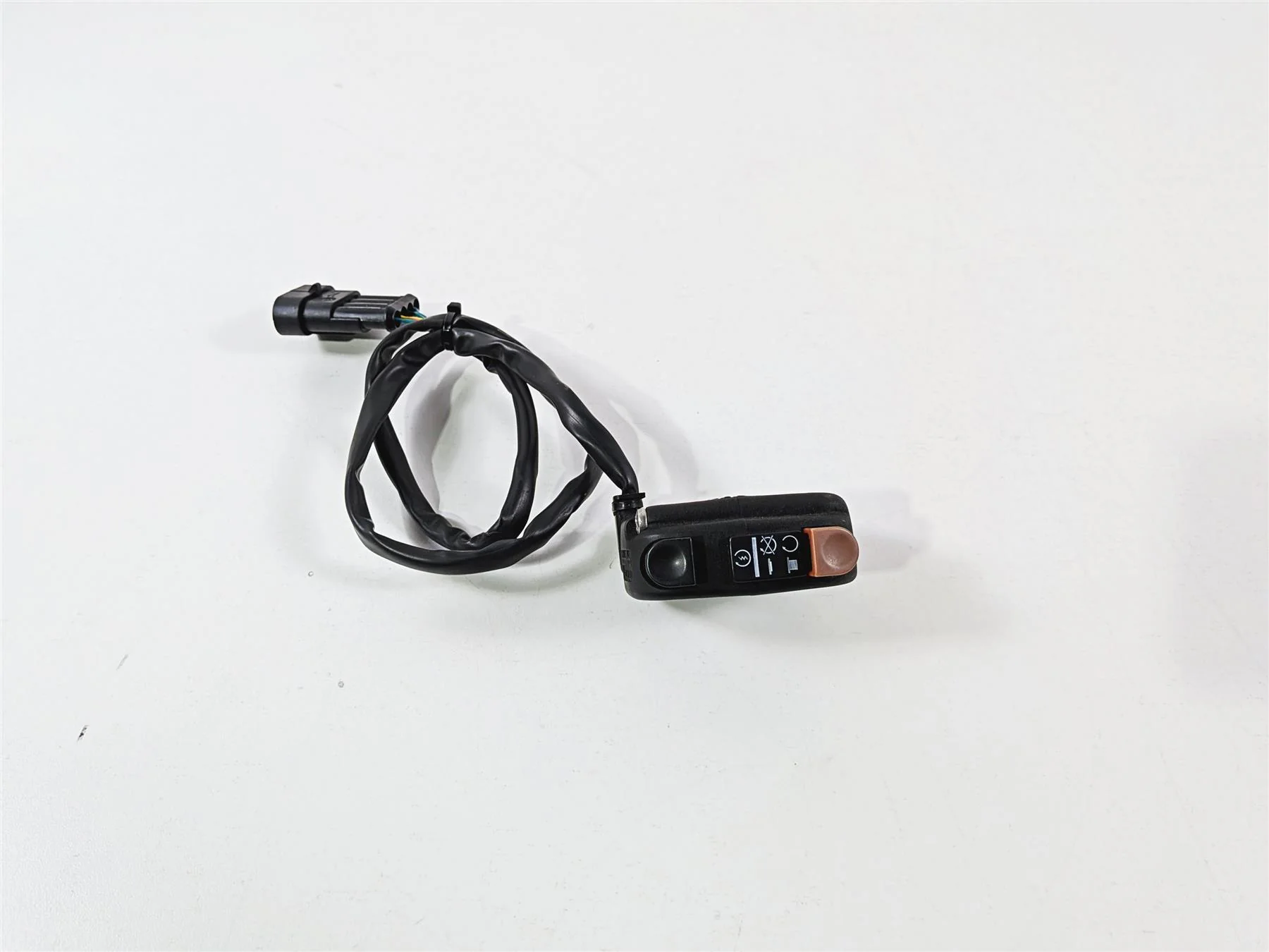 2014 Aprilia RSV4 RR Factory domino Right Hand Start Control Switch B045021 - Image 9