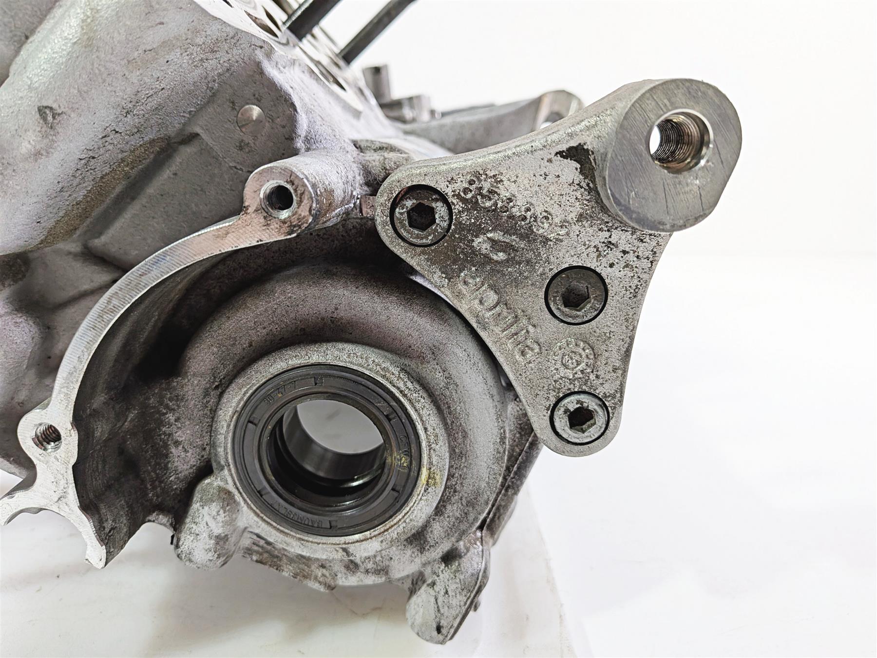 2014 Aprilia RSV4 RR Factory Engine Crankcase Crank Case Jug Set 2A000674 - Image 17