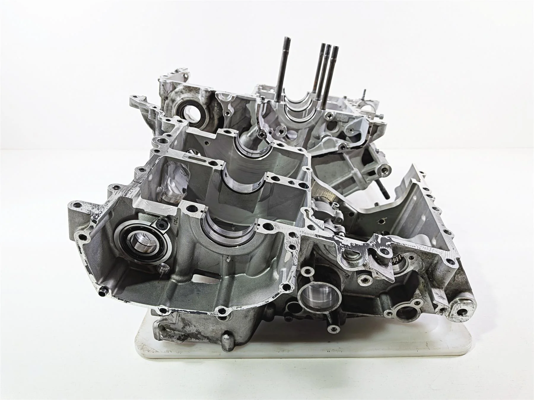 2014 Aprilia RSV4 RR Factory Engine Crankcase Crank Case Jug Set 2A000674 - Image 3