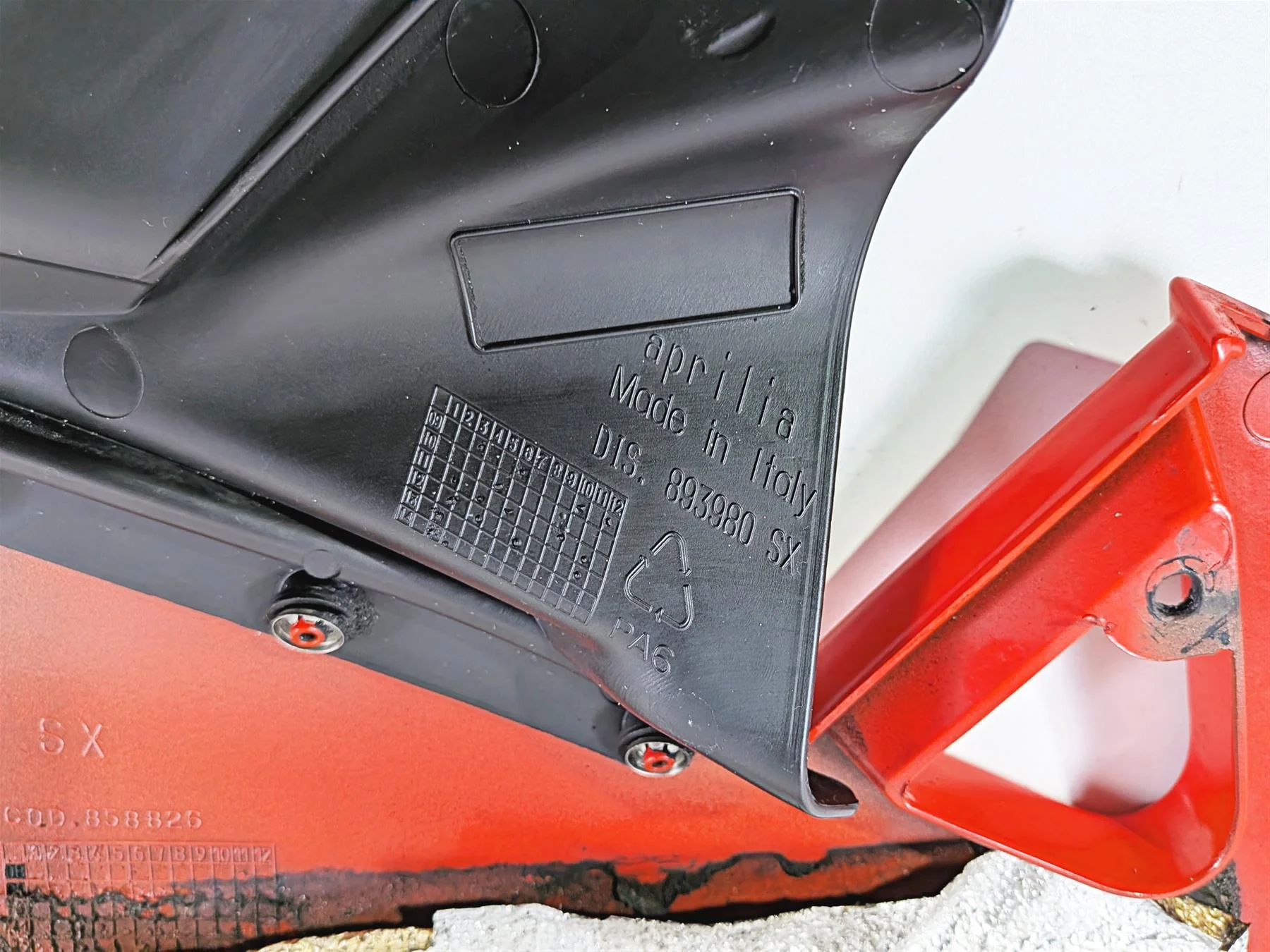 2014 Aprilia RSV4 RR Factory Left Right Lower Belly Fairing Cover Set 858826 - Image 10