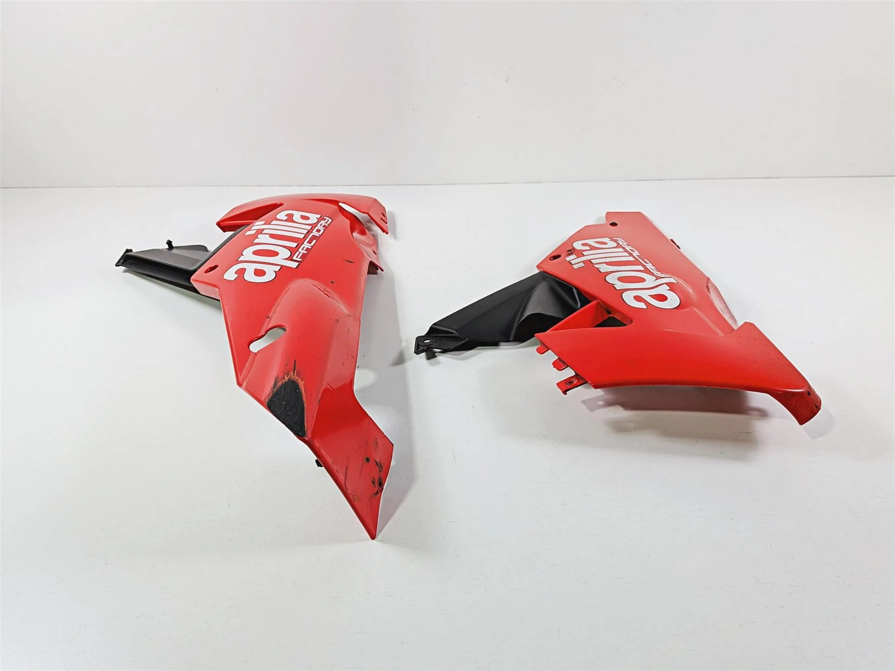 2014 Aprilia RSV4 RR Factory Left Right Lower Belly Fairing Cover Set 858826 - Image 3