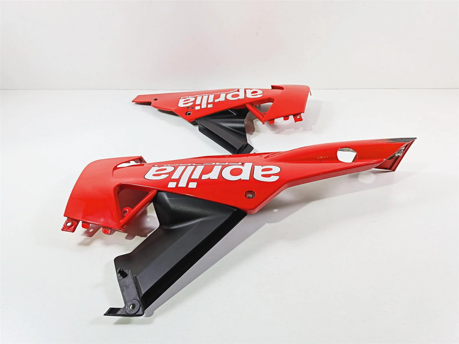 2014 Aprilia RSV4 RR Factory Left Right Lower Belly Fairing Cover Set 858826 - Image 4