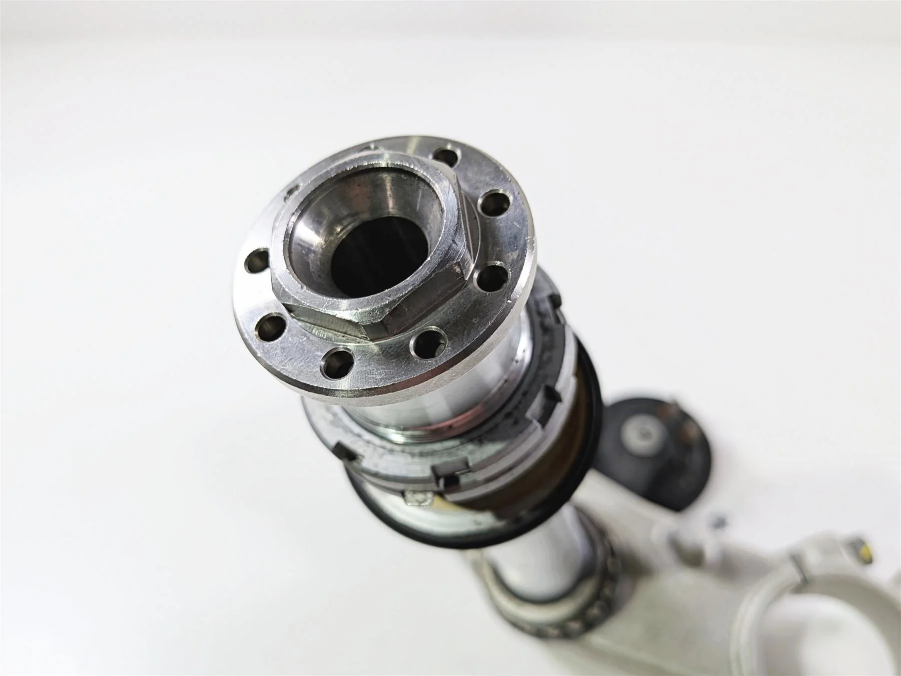 2014 Aprilia RSV4 RR Factory Lower Triple Tree Steering Clamp Ohlins 890848 - Image 7
