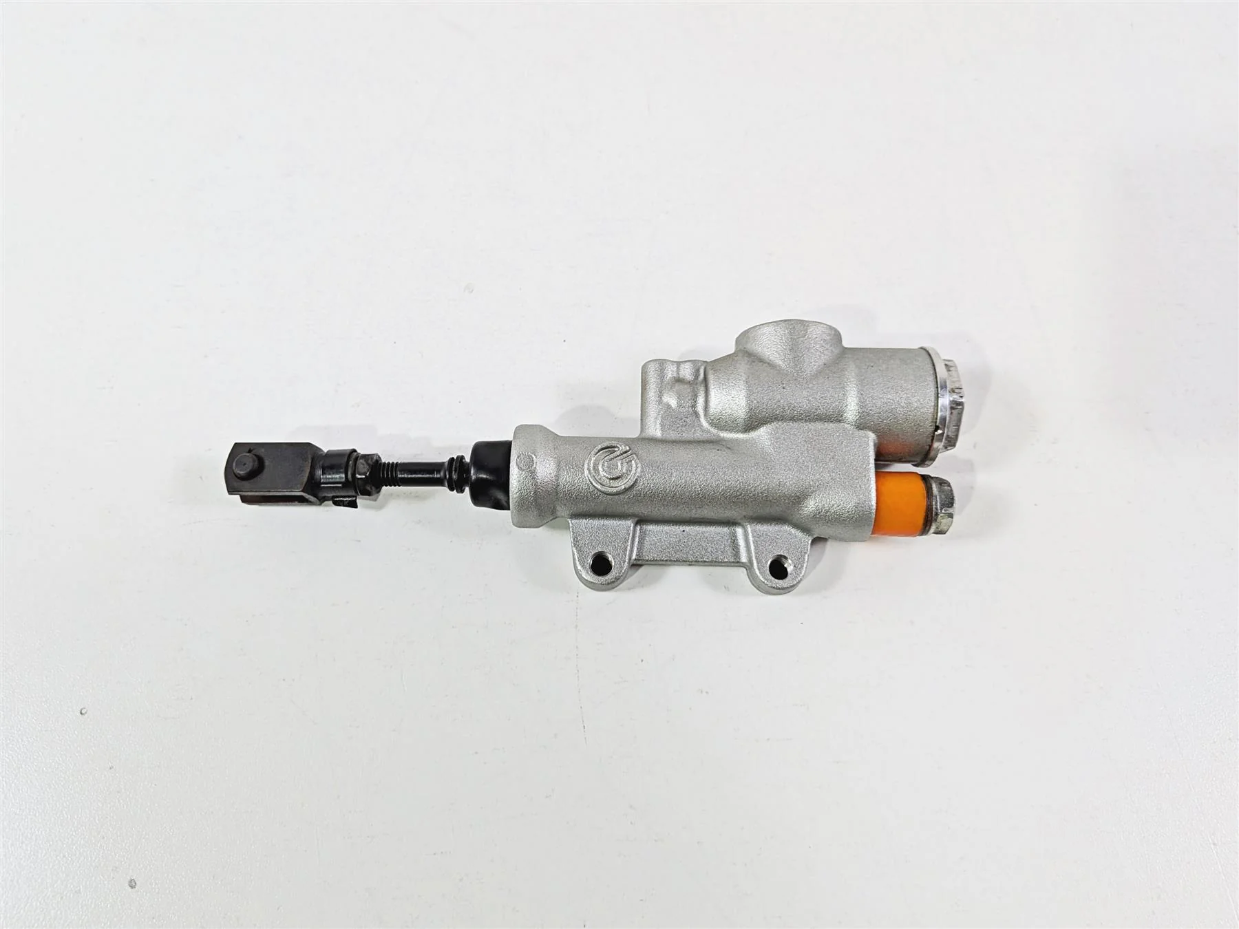 2014 Aprilia RSV4 RR Factory Rear Brembo Brake Master Cylinder B044586 - Image 2