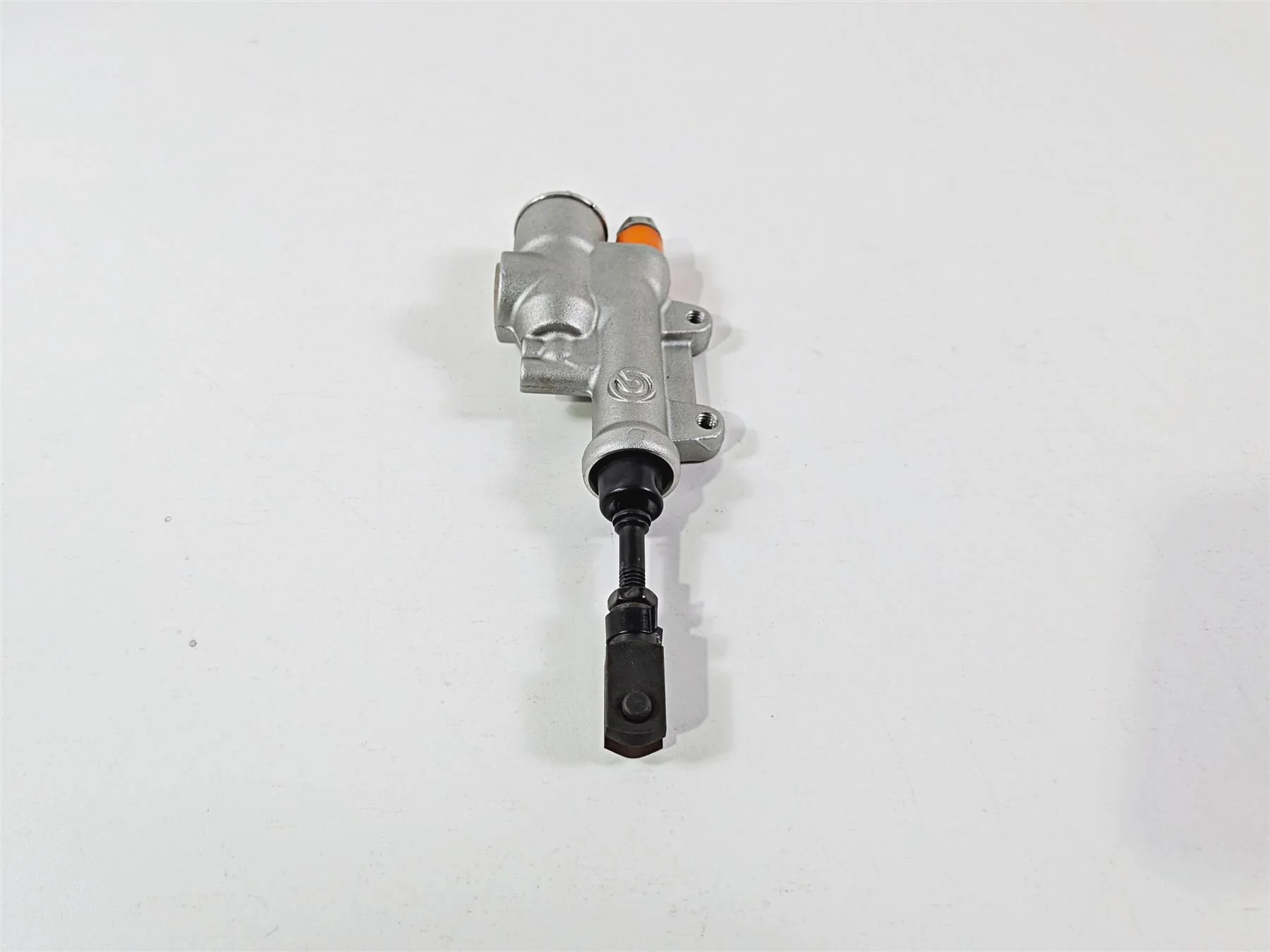2014 Aprilia RSV4 RR Factory Rear Brembo Brake Master Cylinder B044586 - Image 4