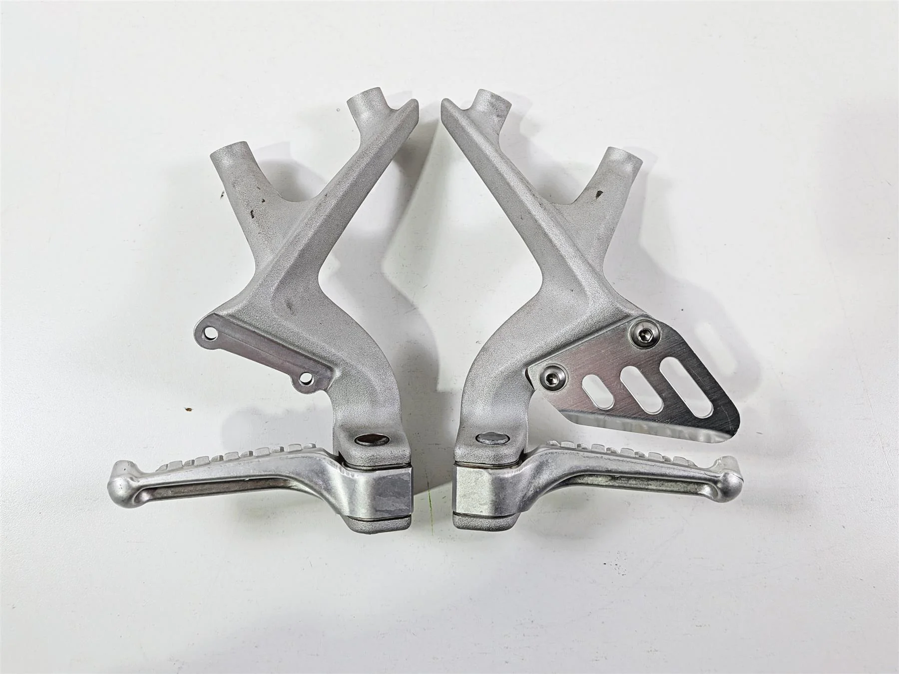 2014 Aprilia RSV4 RR Factory Rear Passenger Foot Peg Rest Set 893996 893997 - Image 16