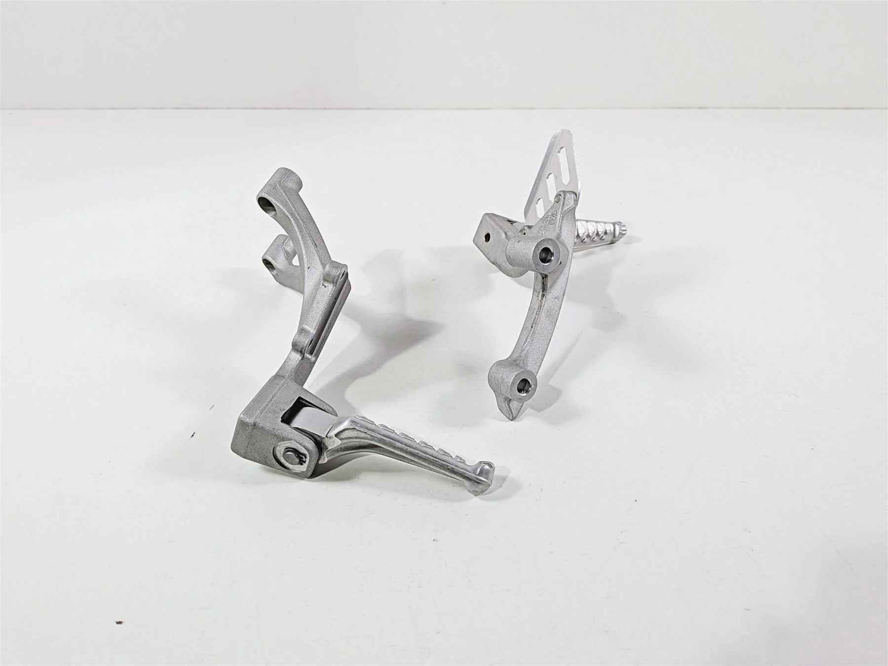 2014 Aprilia RSV4 RR Factory Rear Passenger Foot Peg Rest Set 893996 893997 - Image 3
