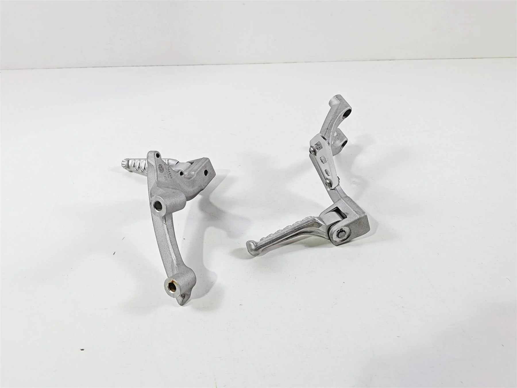 2014 Aprilia RSV4 RR Factory Rear Passenger Foot Peg Rest Set 893996 893997 - Image 5