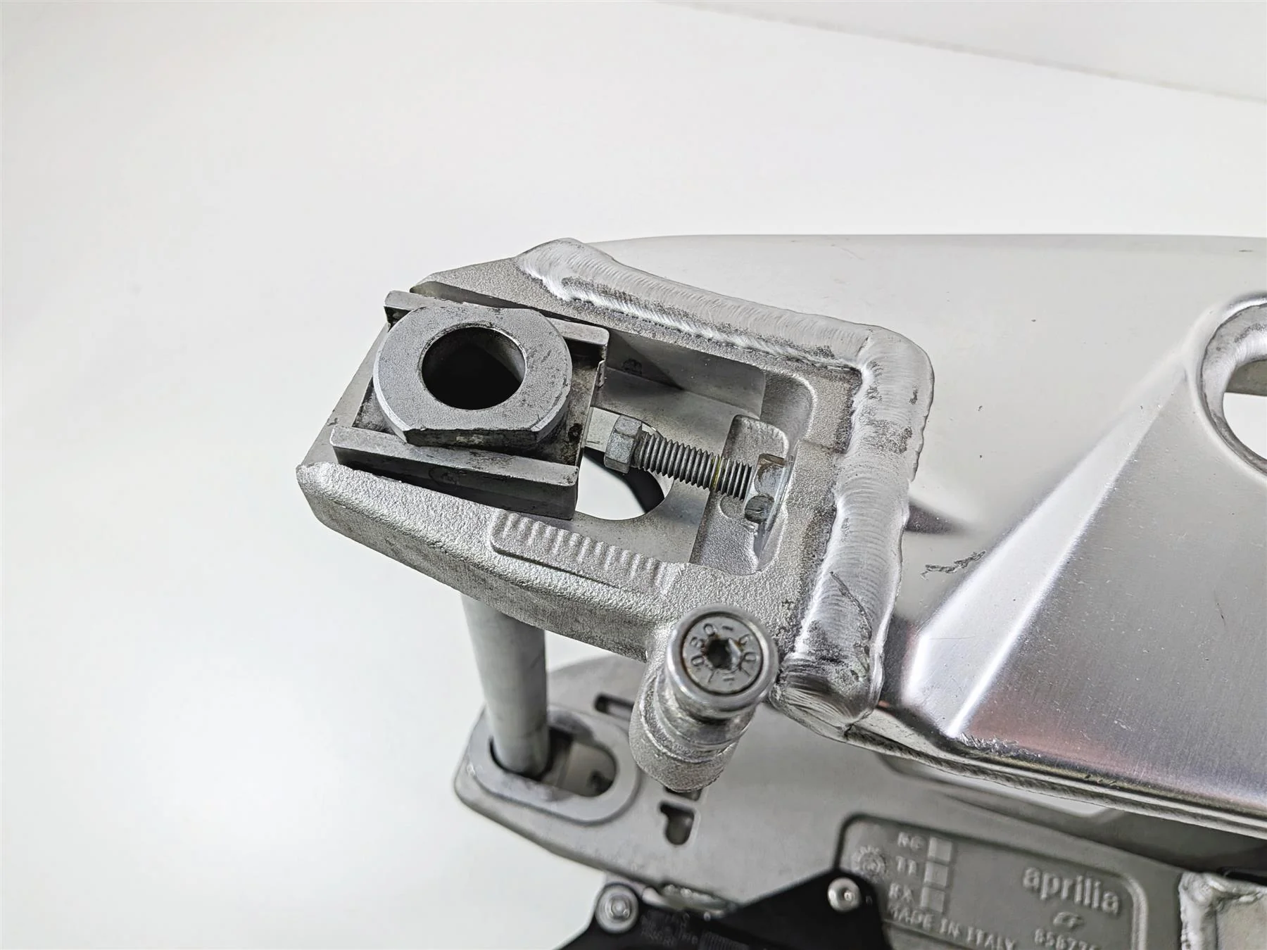 2014 Aprilia RSV4 RR Factory Rear Swing Arm Swingarm & Axle Set 858770 - Image 10