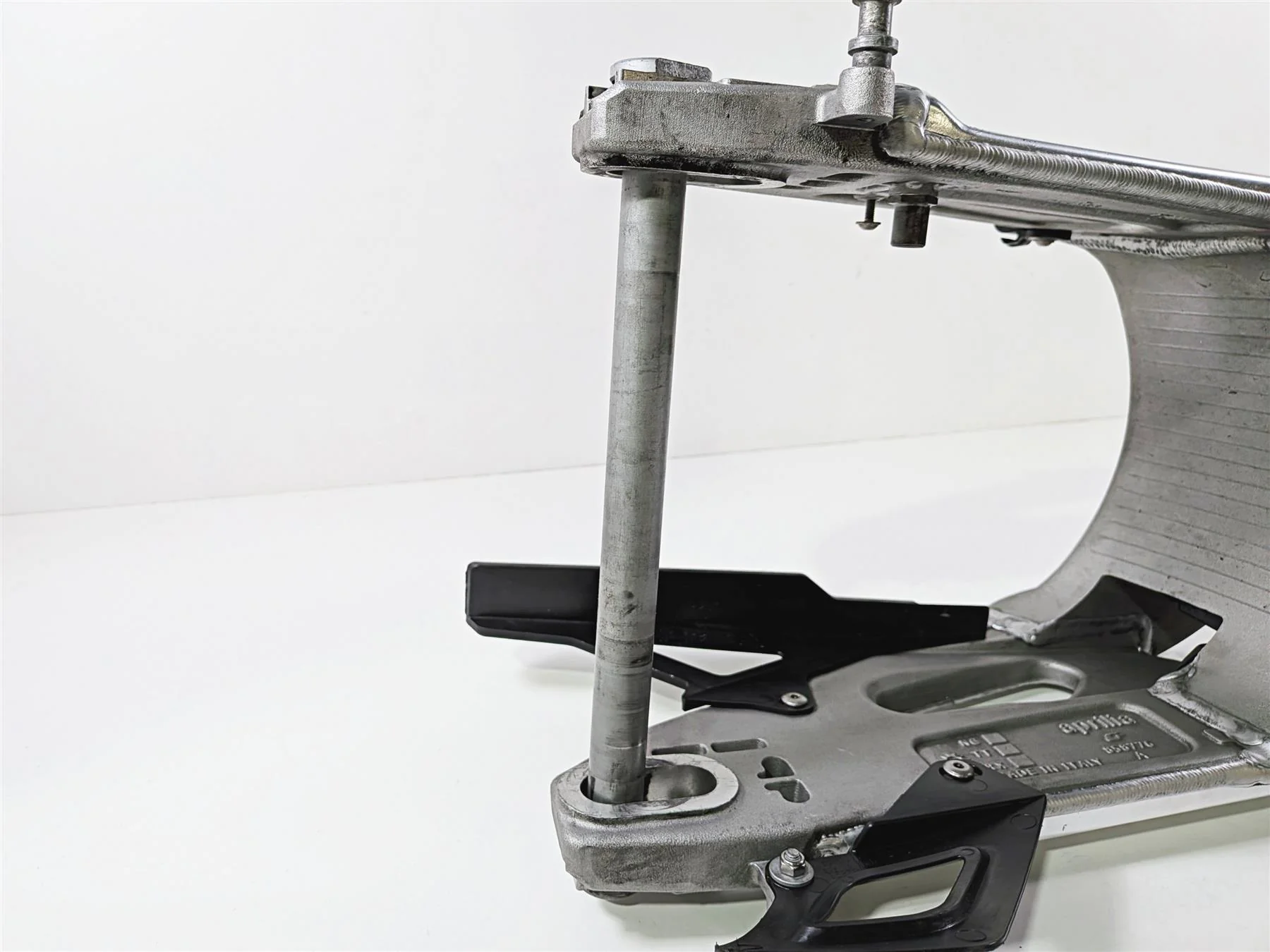 2014 Aprilia RSV4 RR Factory Rear Swing Arm Swingarm & Axle Set 858770 - Image 12