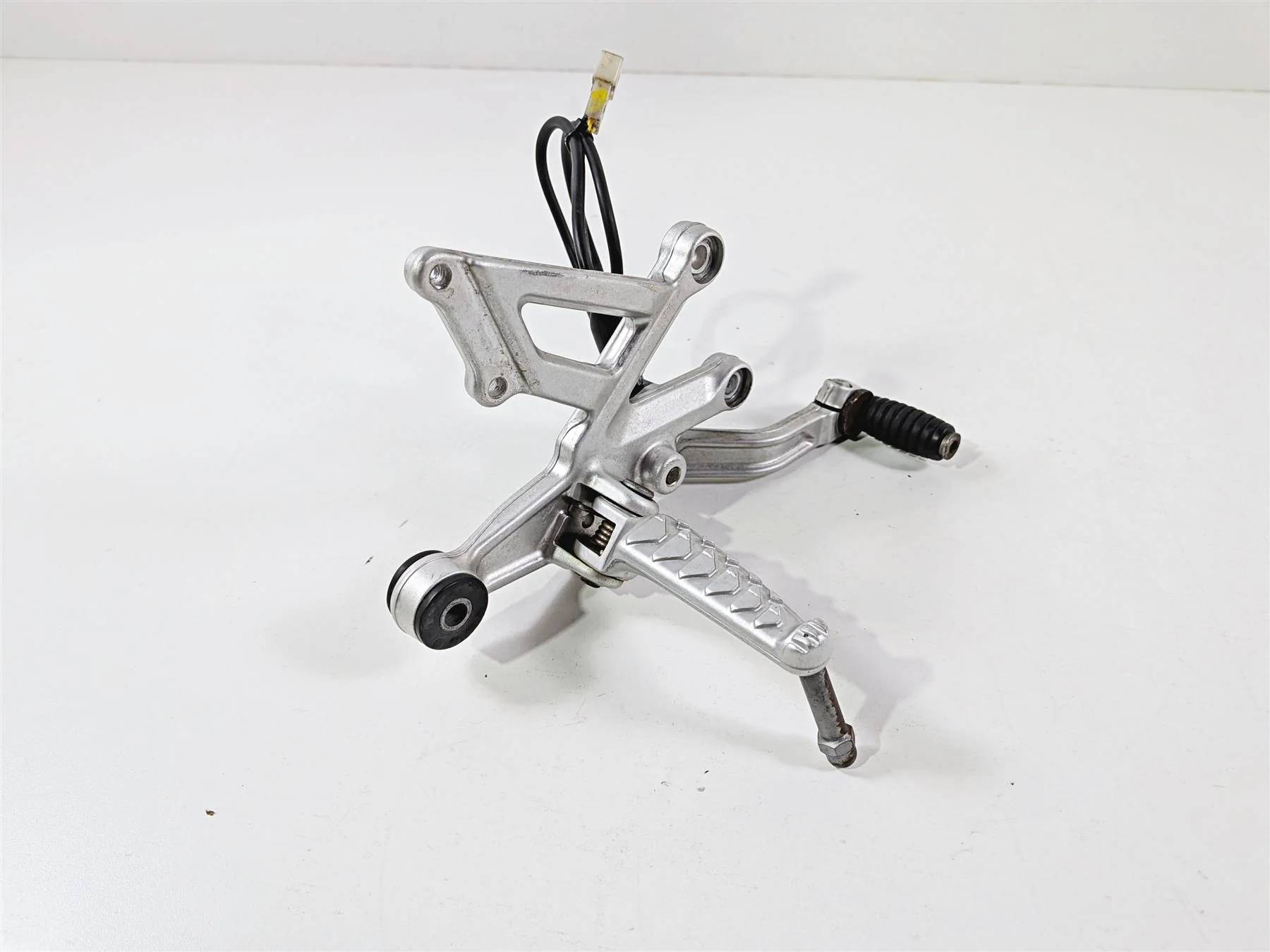 2014 Aprilia RSV4 RR Factory Right Front Foot Peg & Brake Pedal 858786 858785 - Image 12