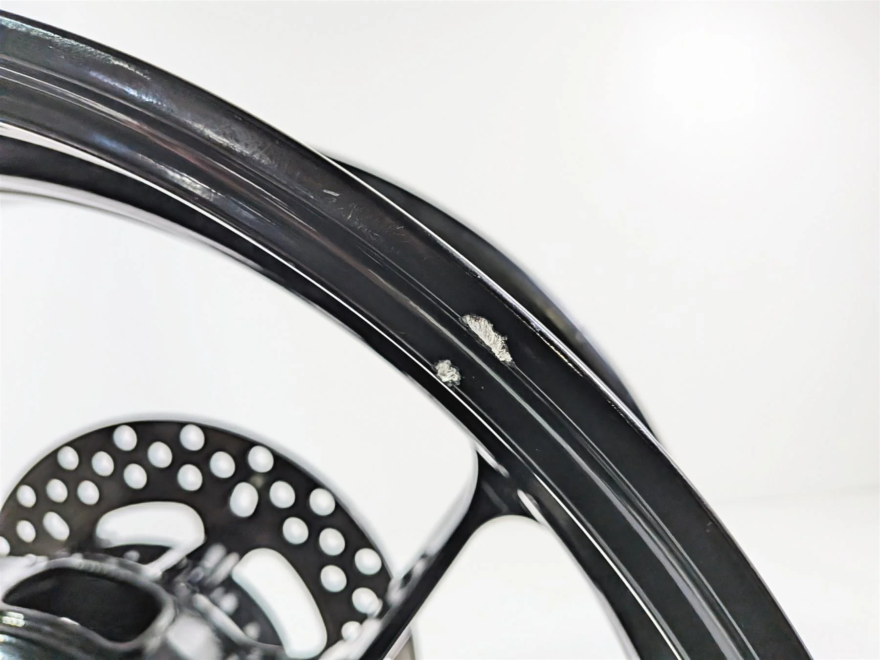 2014 Aprilia RSV4 RR Factory Straight Black Rear Wheel Rim 17x6  896757 - Image 5