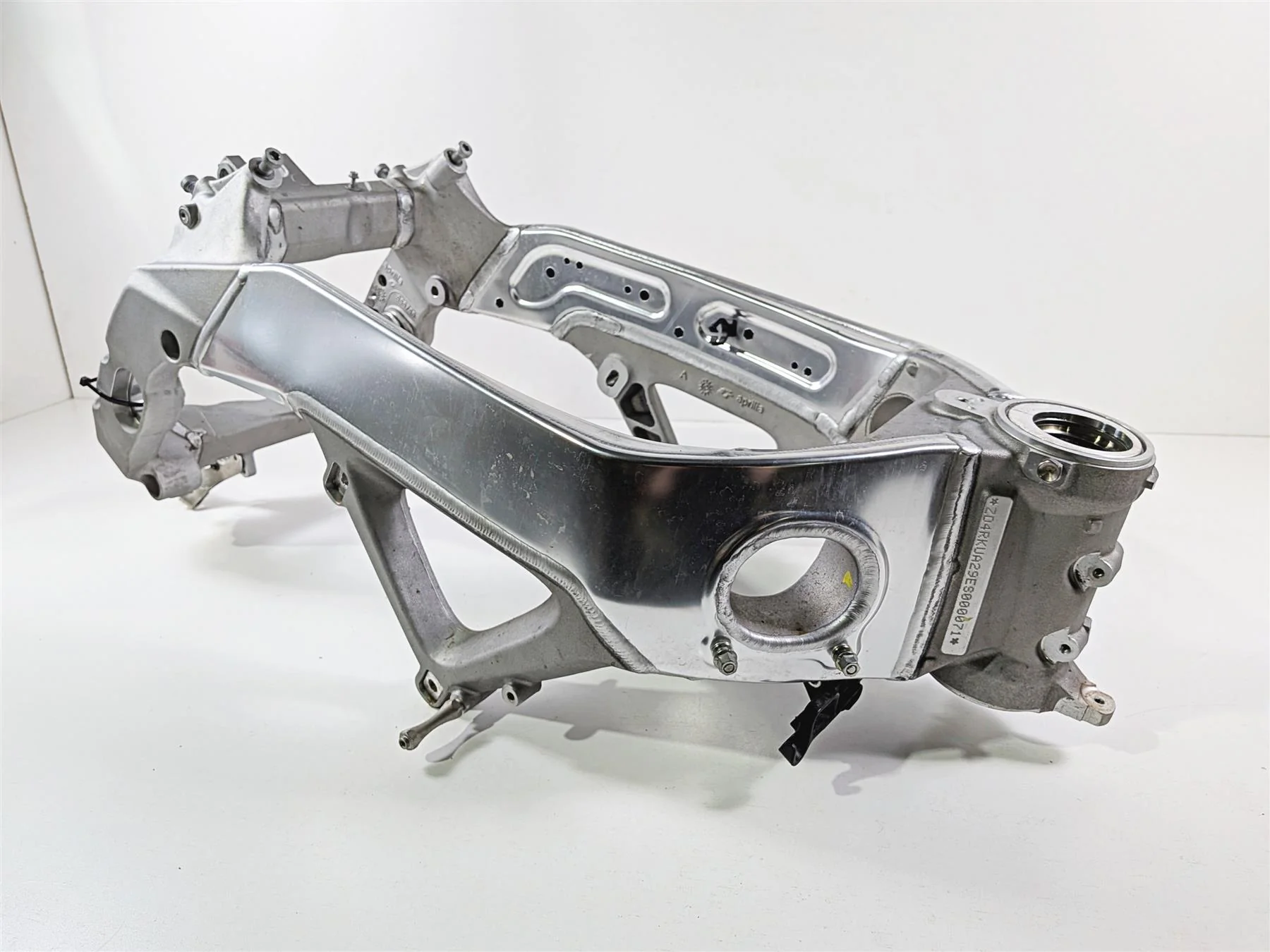 2014 Aprilia RSV4 RR Factory Straight Main Frame Chassis With Clean Florida Title 895460 - Image 12