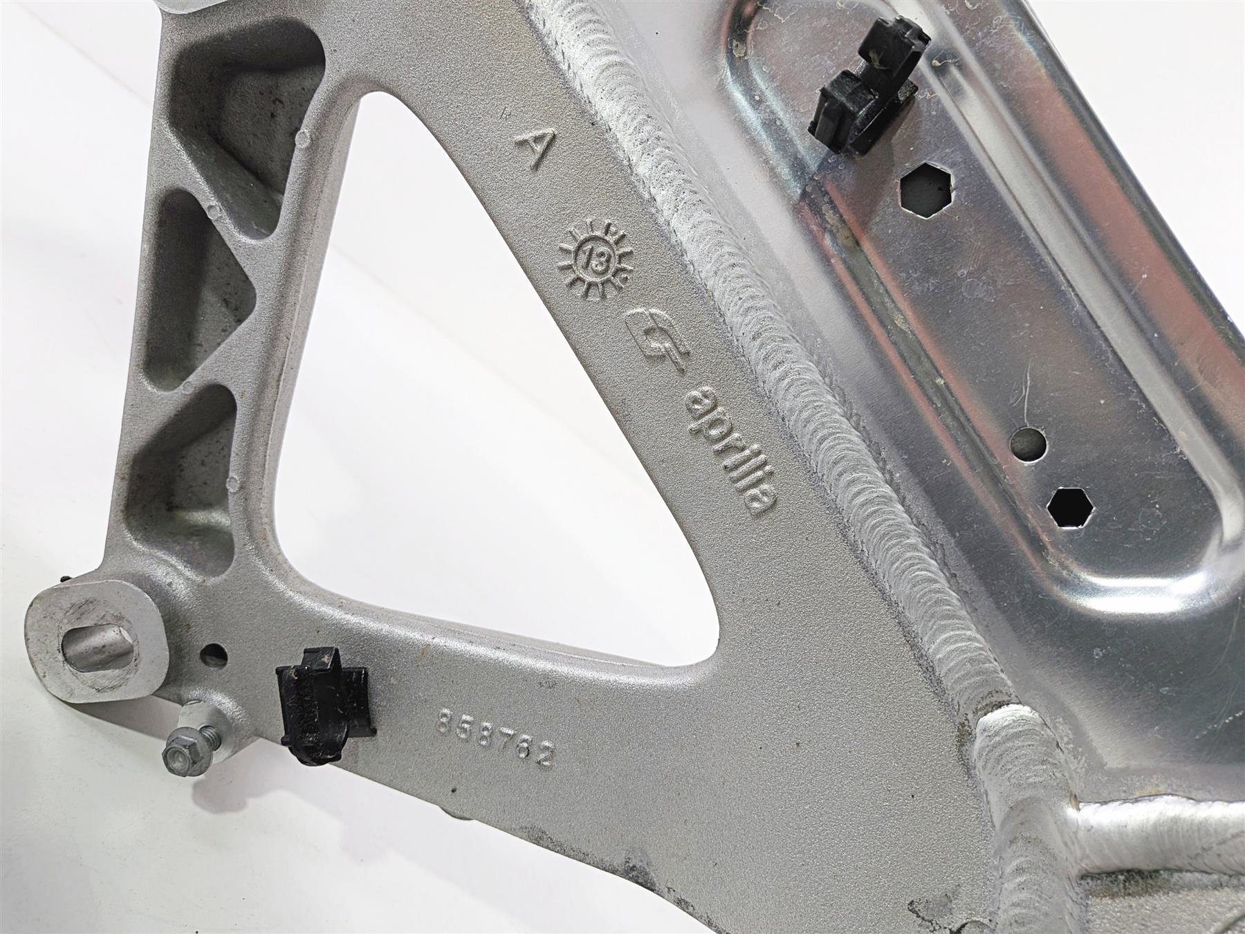 2014 Aprilia RSV4 RR Factory Straight Main Frame Chassis With Clean Florida Title 895460 - Image 7