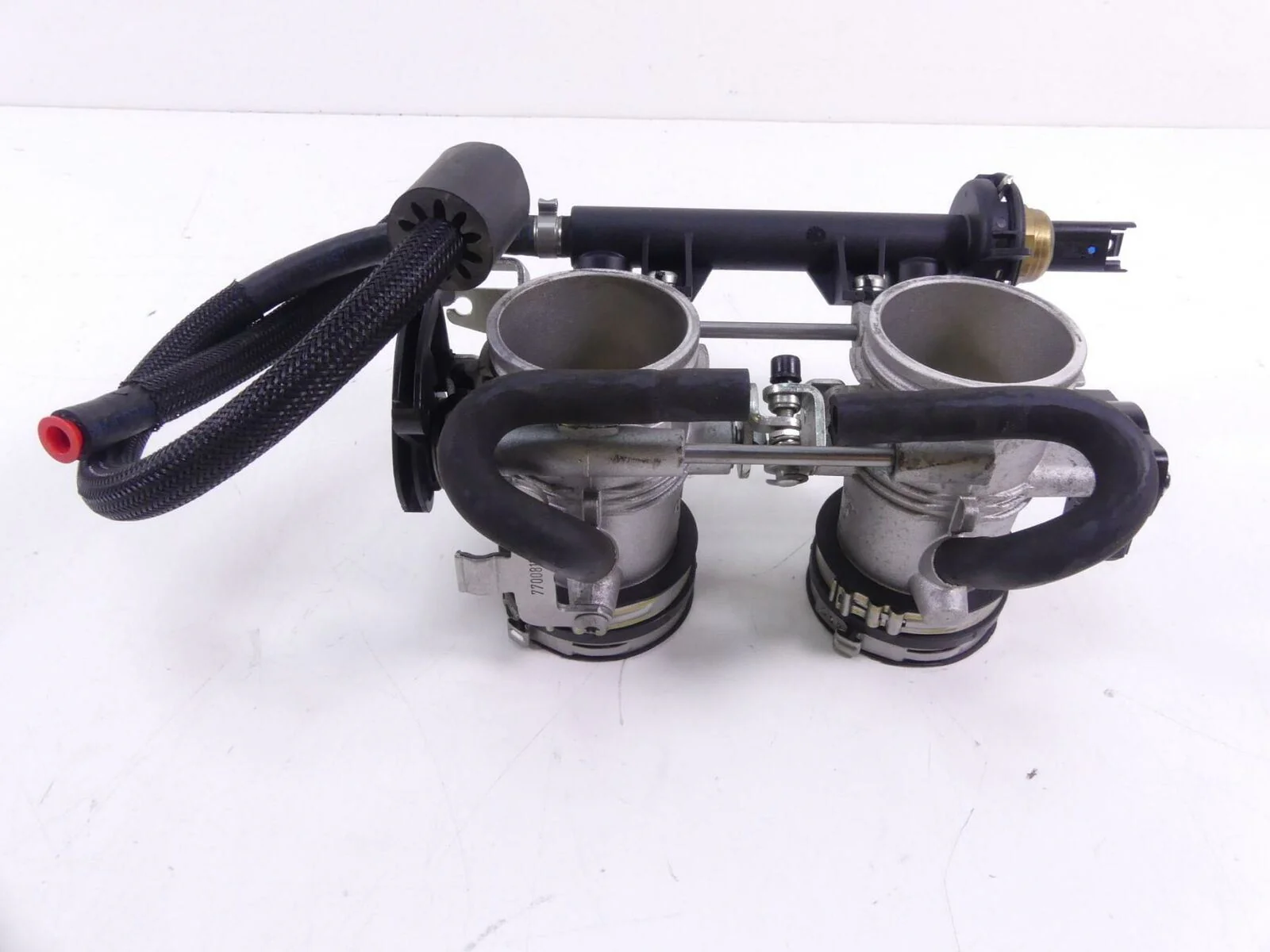 2014 BMW F800 GS K72 Throttle Body Fuel Injection Set 13548520781 - Image 3