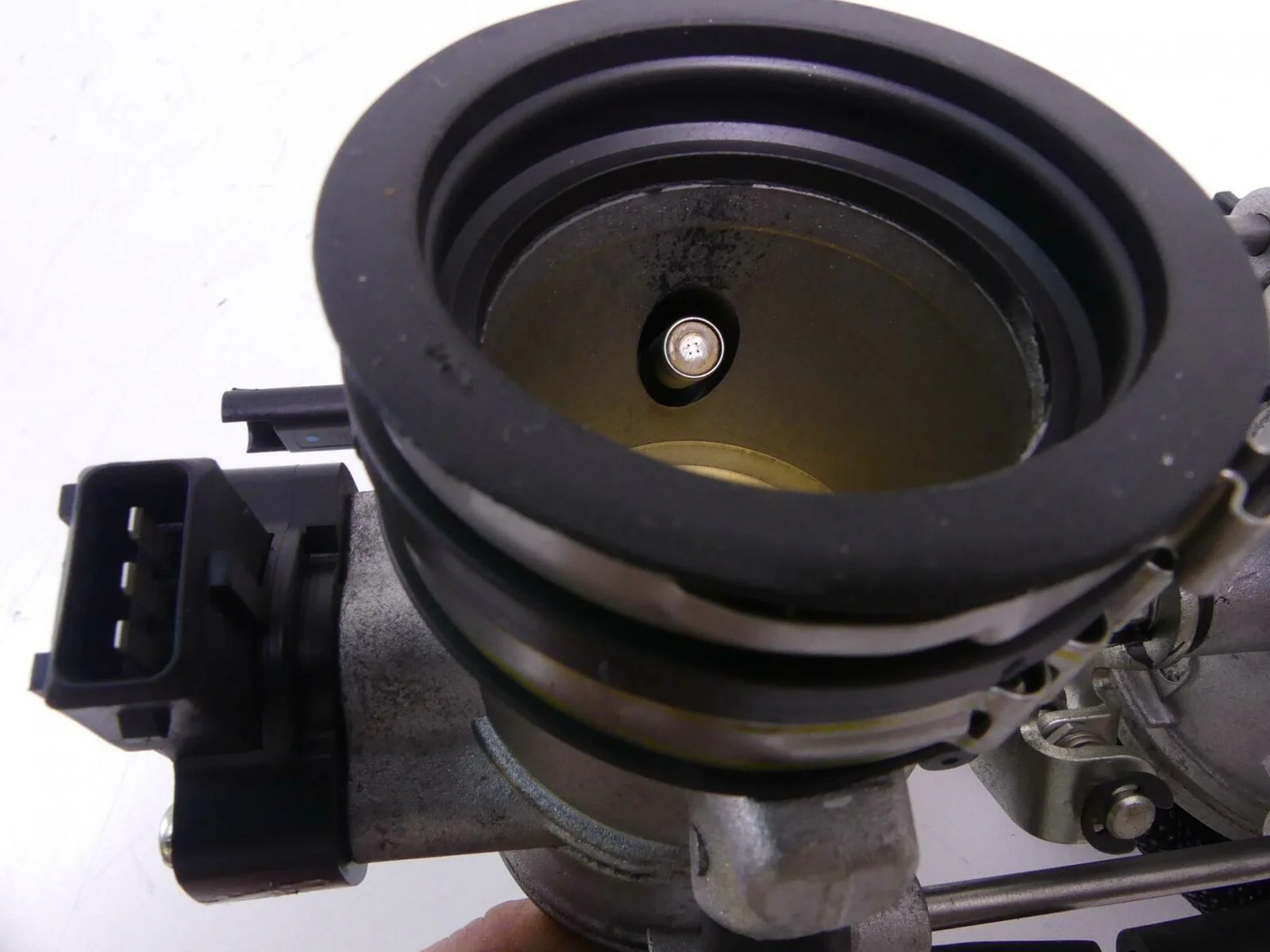 2014 BMW F800 GS K72 Throttle Body Fuel Injection Set 13548520781 - Image 8