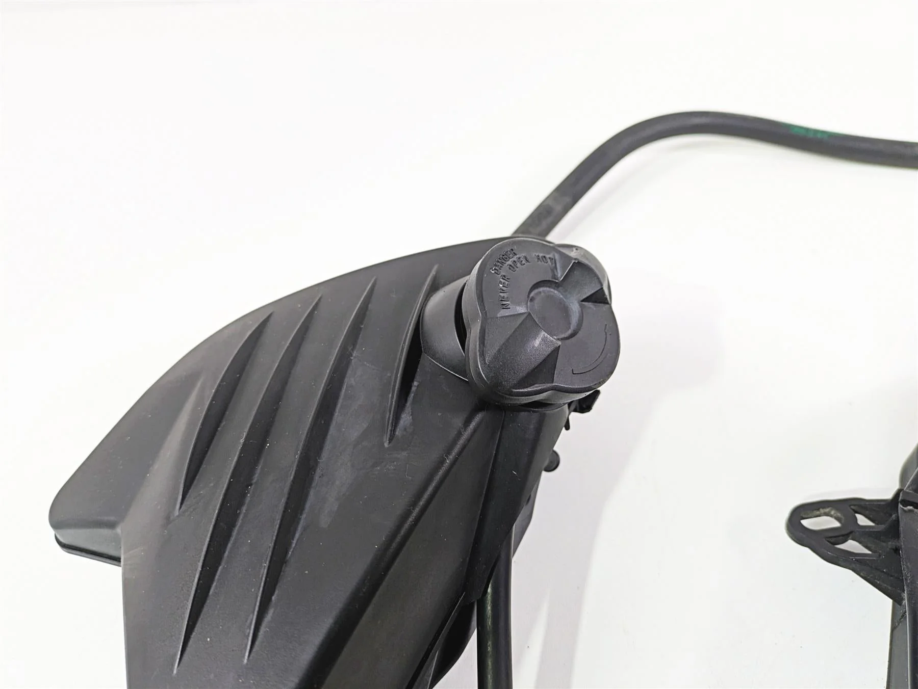 2014 BMW K1300S K40 Coolant Fan And Bottle That Mounts To Radiator 17117699517 - Image 12