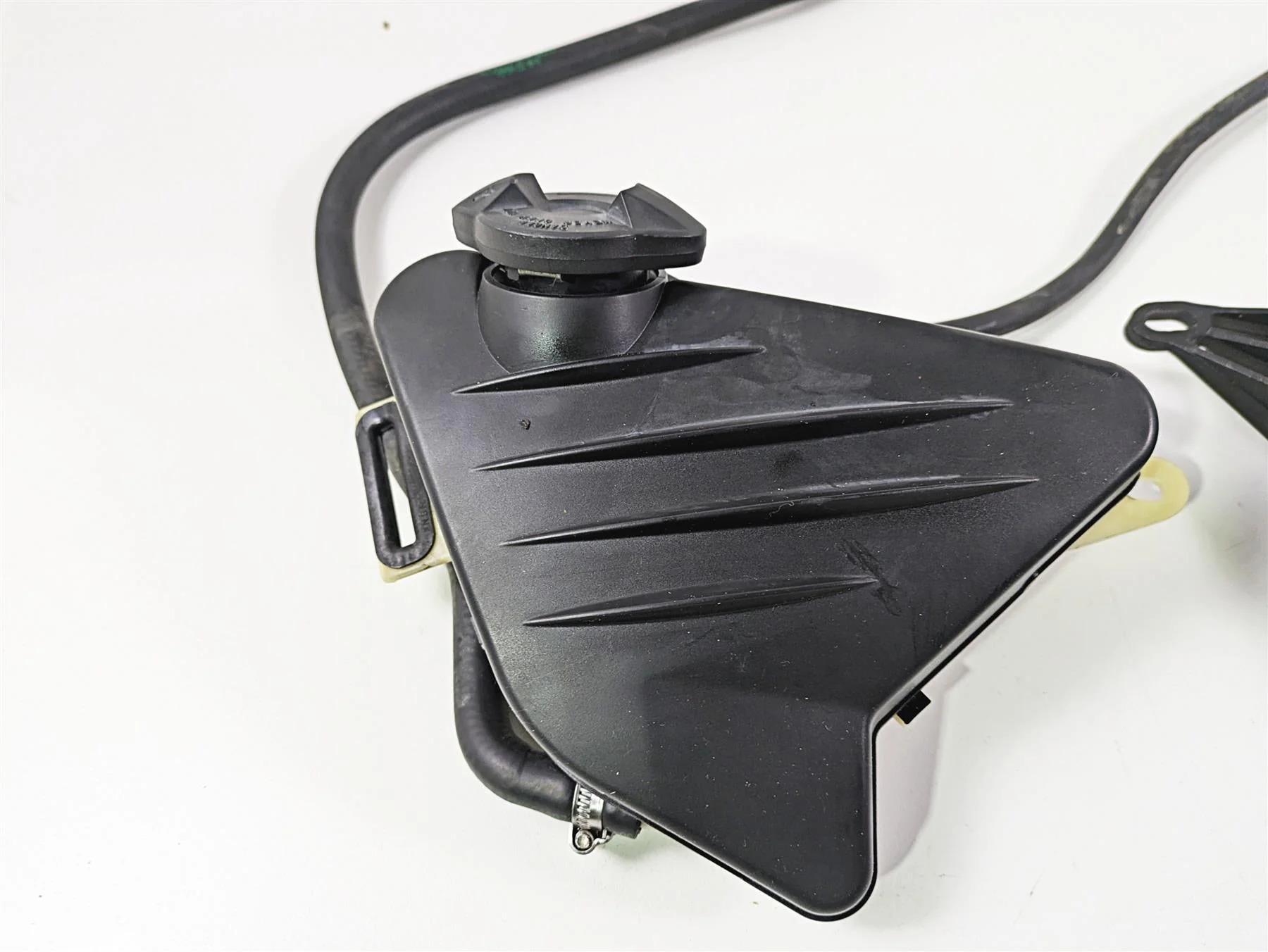2014 BMW K1300S K40 Coolant Fan And Bottle That Mounts To Radiator 17117699517 - Image 5