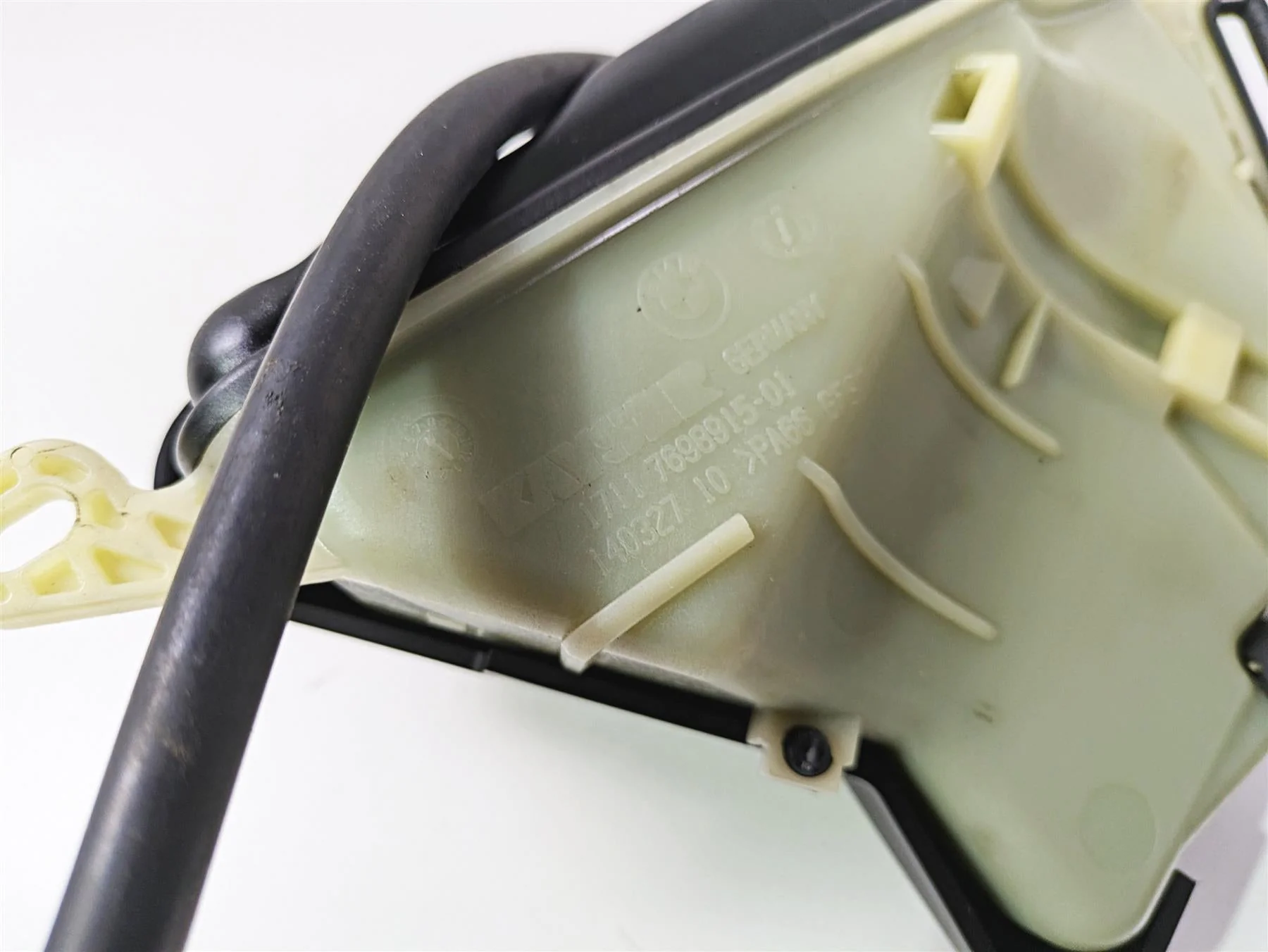 2014 BMW K1300S K40 Coolant Fan And Bottle That Mounts To Radiator 17117699517 - Image 8