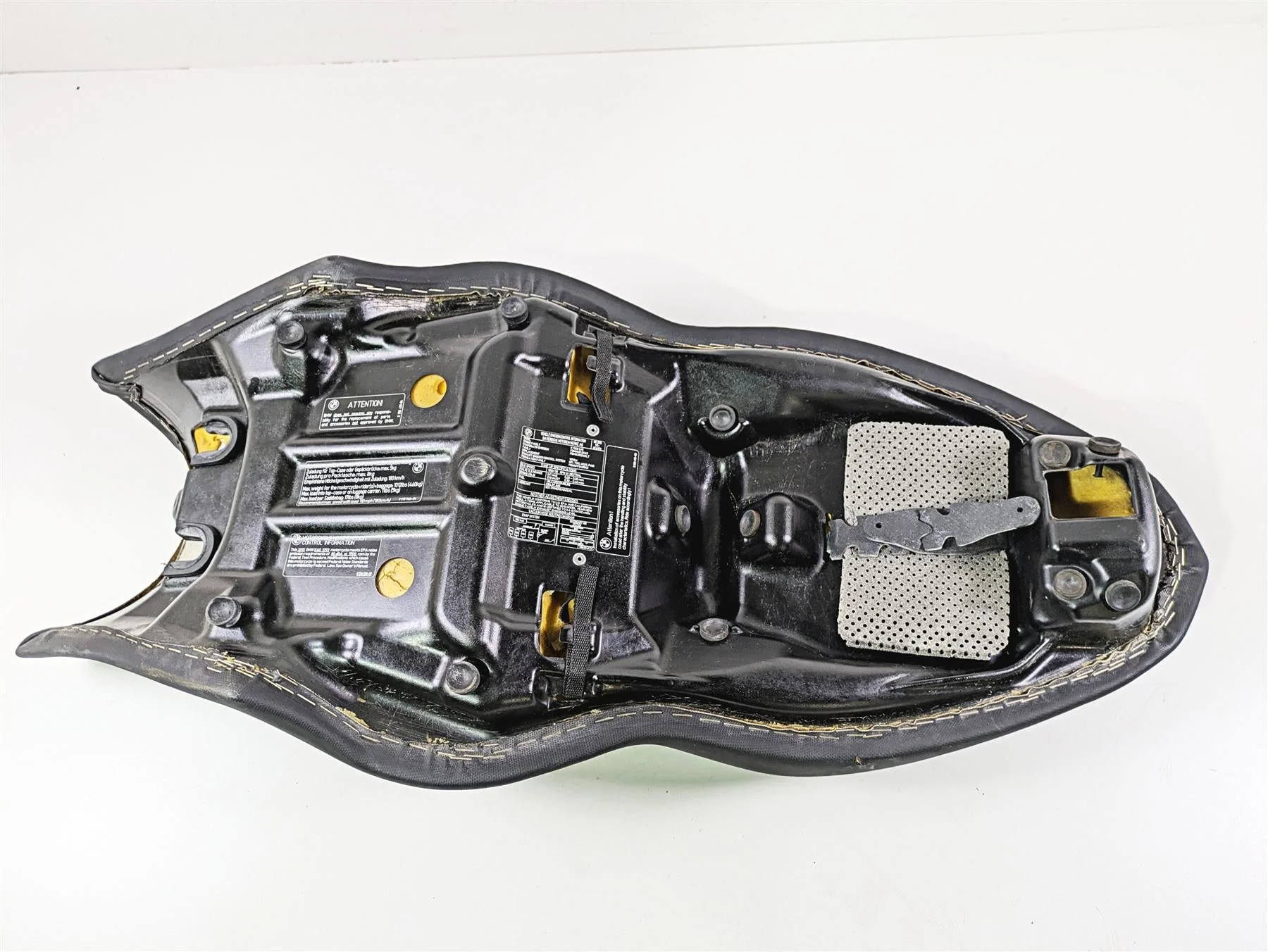 2014 BMW K1300S K40 Seat Saddle Low 790mm 52538528326 - Image 6