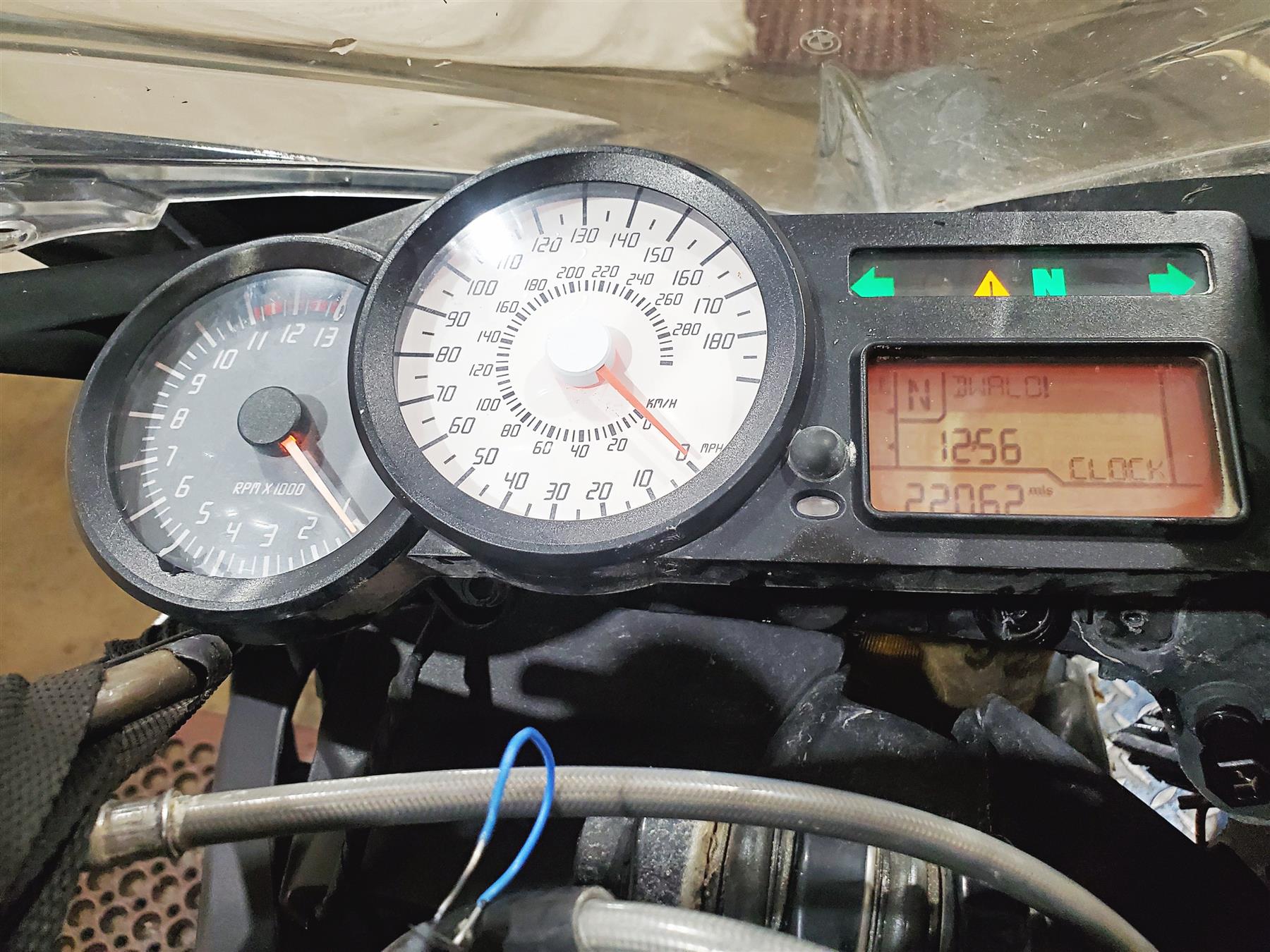 2014 BMW K1300S K40 Speedometer Gauge Instrument Cluster 22K 62117725790 - Image 2