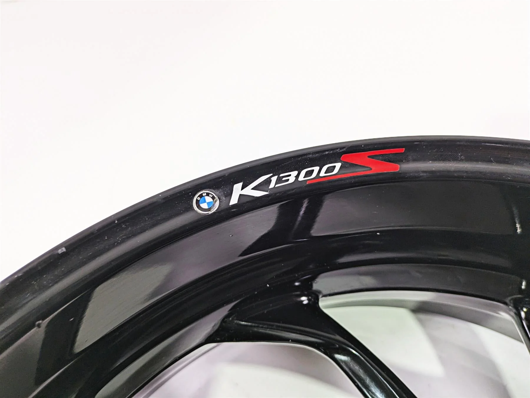 2014 BMW K1300S K40 Straight Rear Wheel Rim 17x6 36317717919 - Image 5